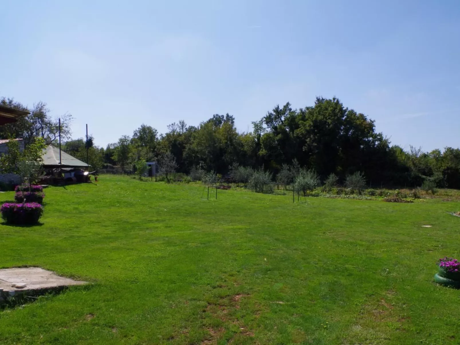 In malerischem istrischem Dorf-Draußen