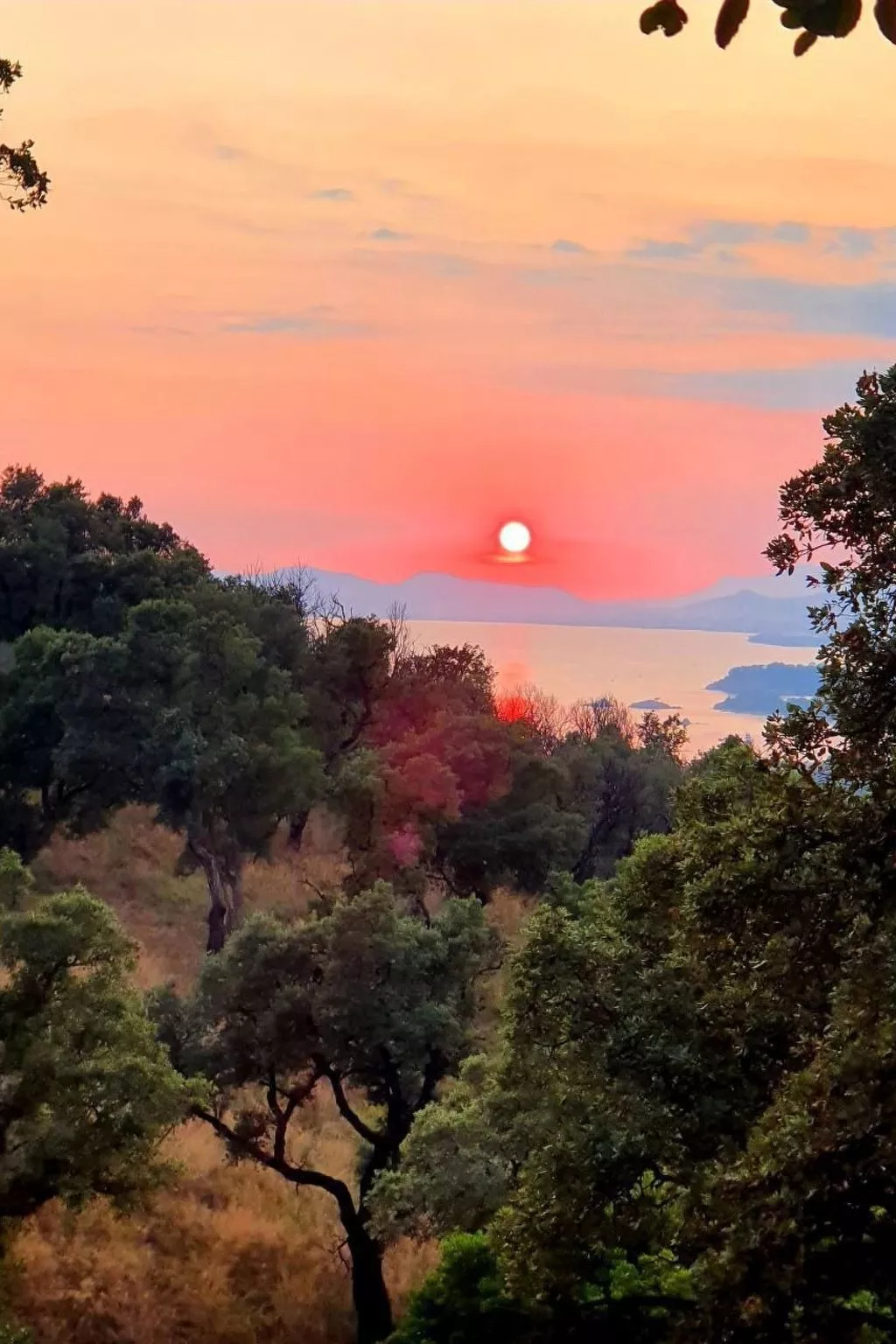 Gaou-Benat. Meerblick Private & bewachte Domäne.-Dedans