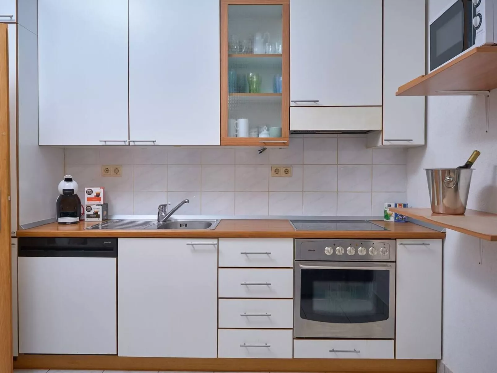 M Charmante Wohnung mit Gemeinschaftspool-Inside