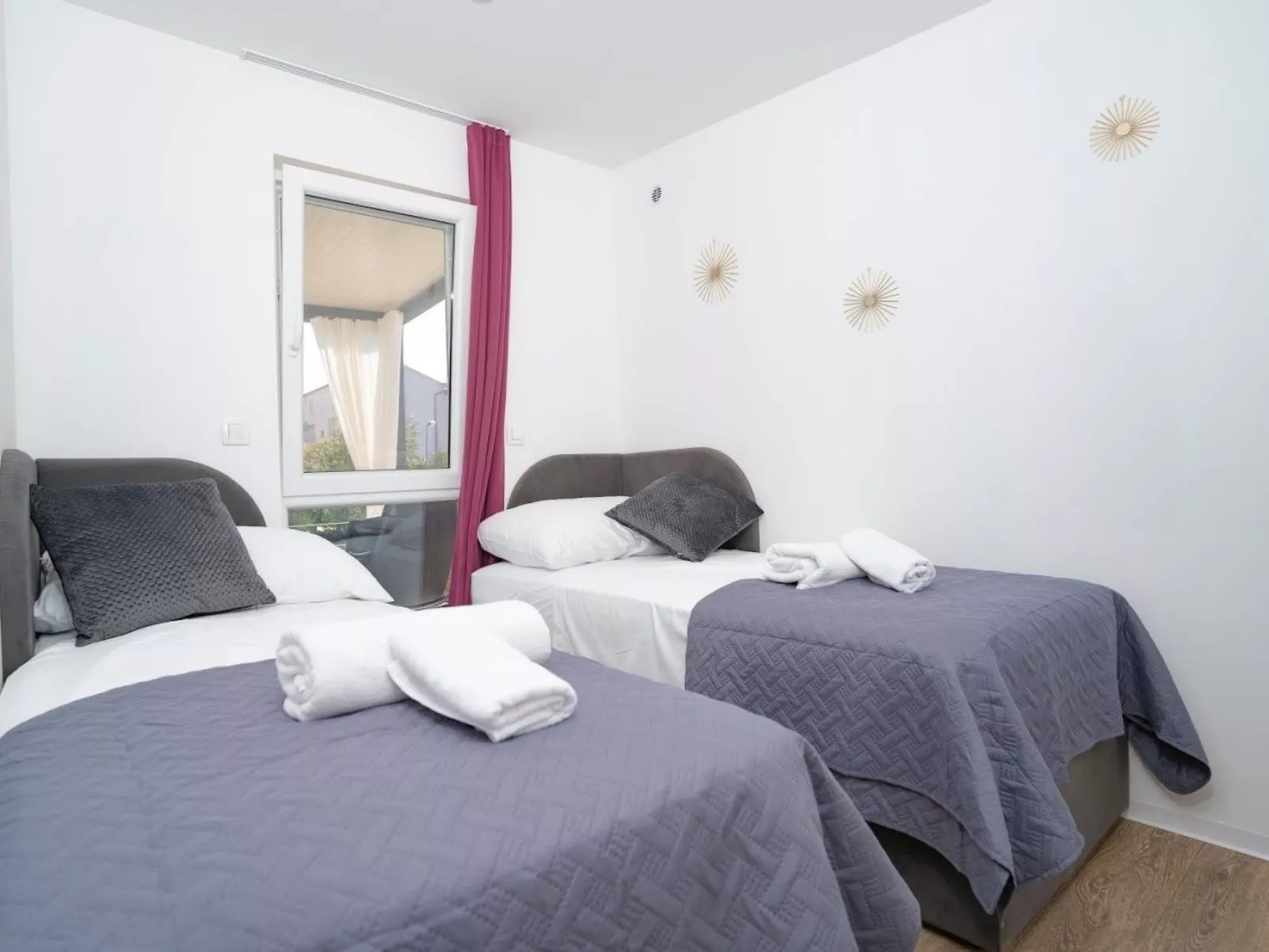 Adriatic Mobile Homes 3-Inside