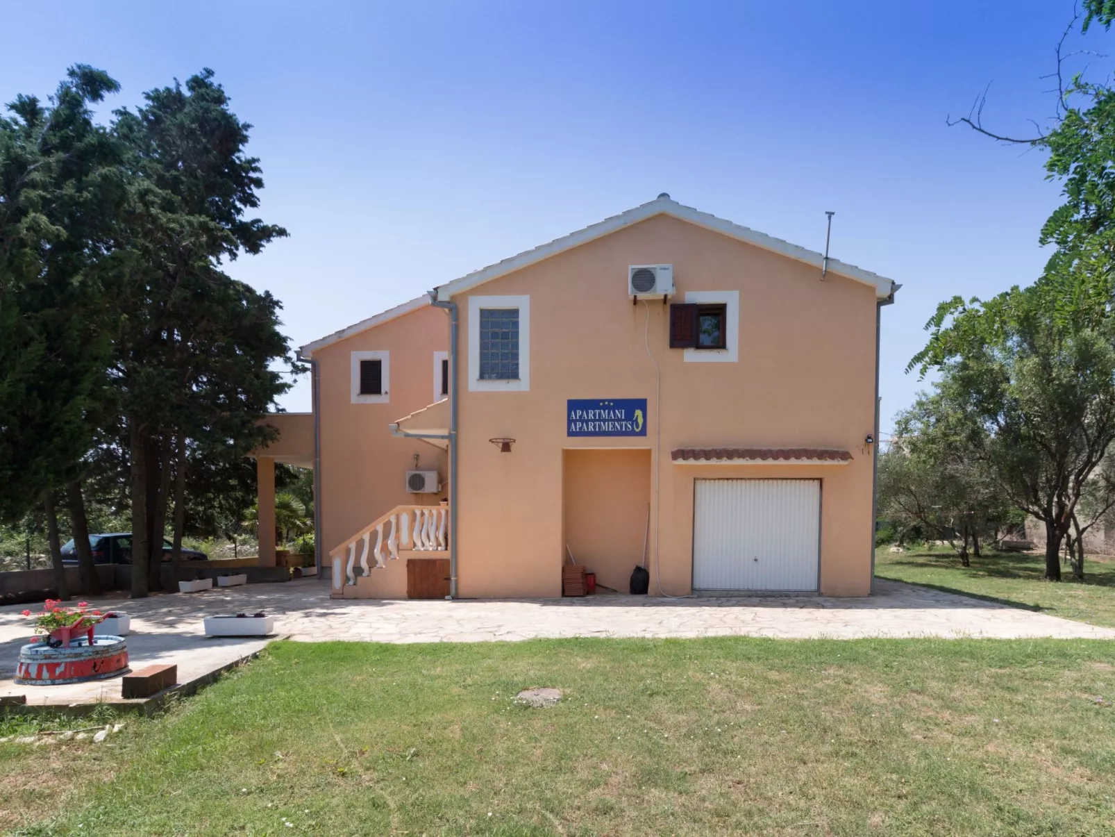 Wohnung Casa Nada02mit Terrasse - Agentur TA Leut-Draußen