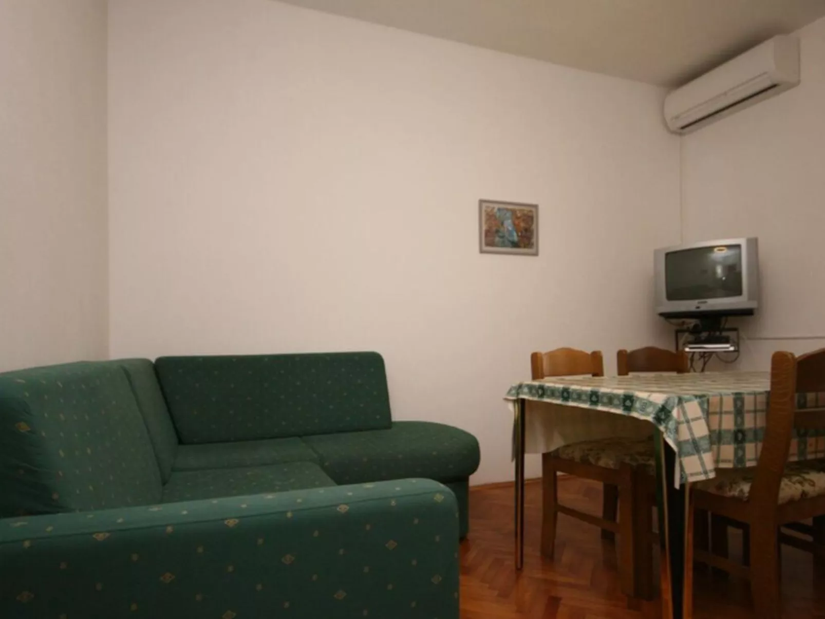 Wohnung "Blažević 2" direkt am Strand-Inside