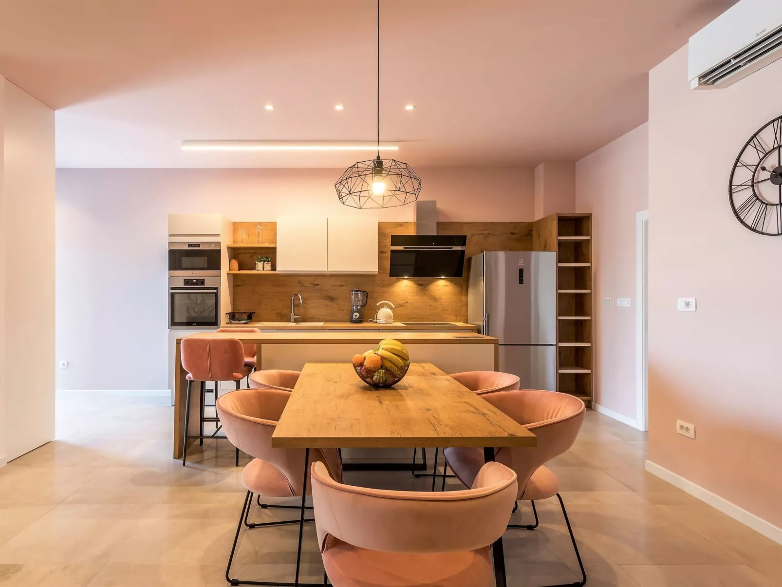 Luxus-Apartment mit Whirlpool-Drinnen