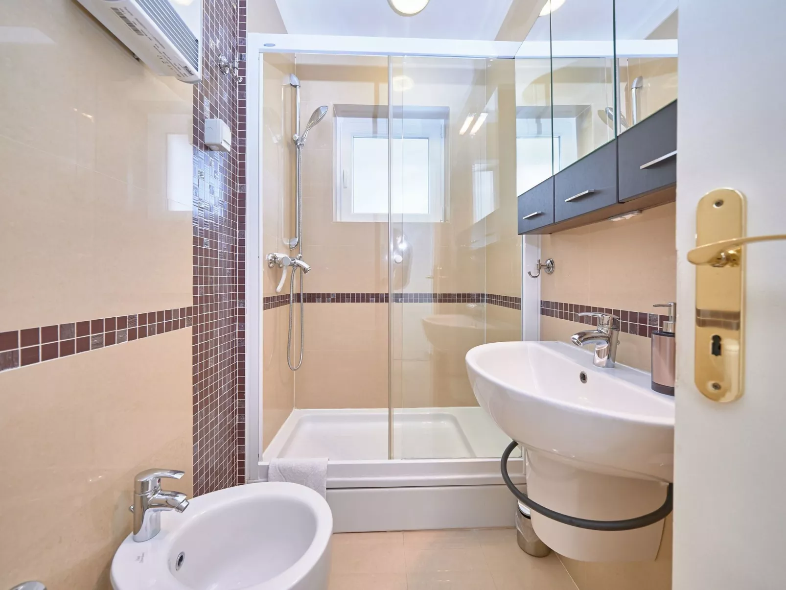 Andrea mit Stadtblick-Inside