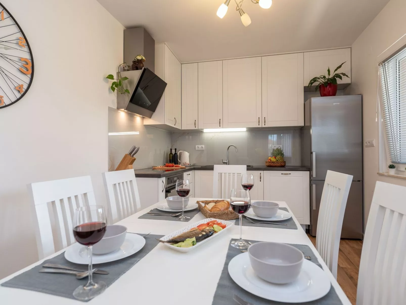 Casa Ruza in der Nähe des Meeres-Drinnen