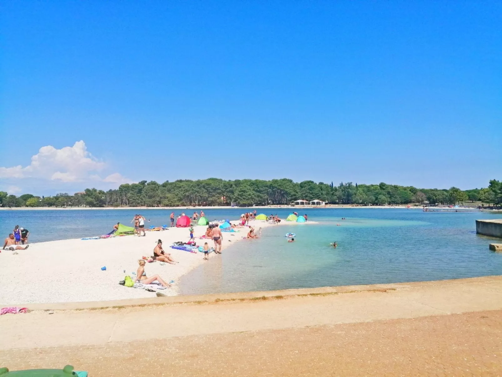 Anemona, Dorf Valbandon-Dehors