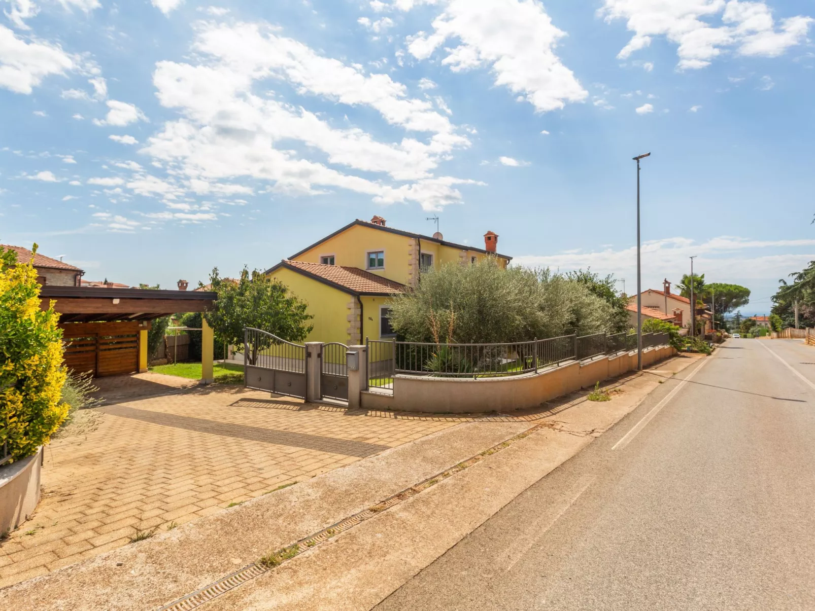 Ferienvilla 'Villa Sandra'-Outside