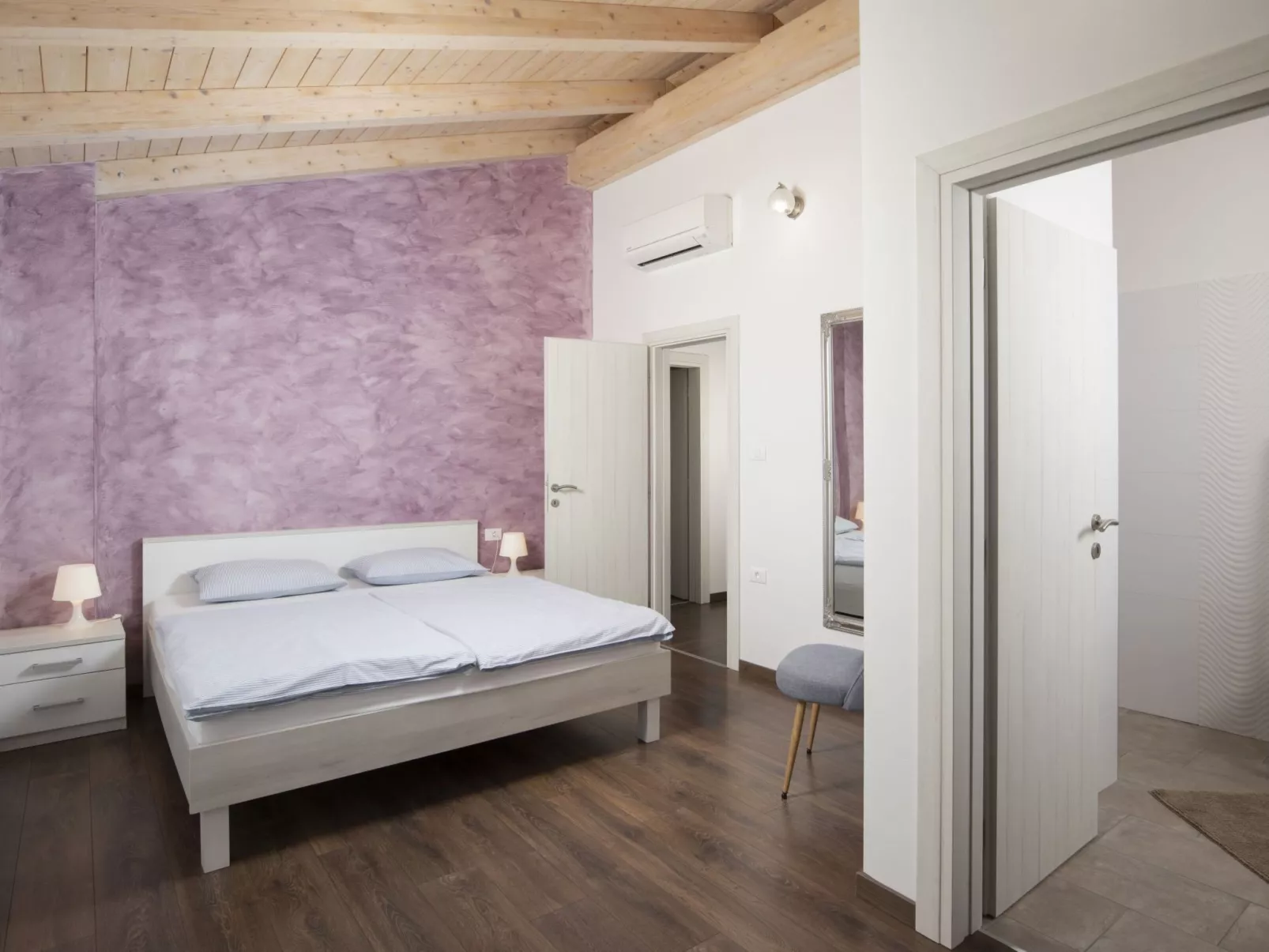 "Villa Matea" mit privatem Pool-Inside