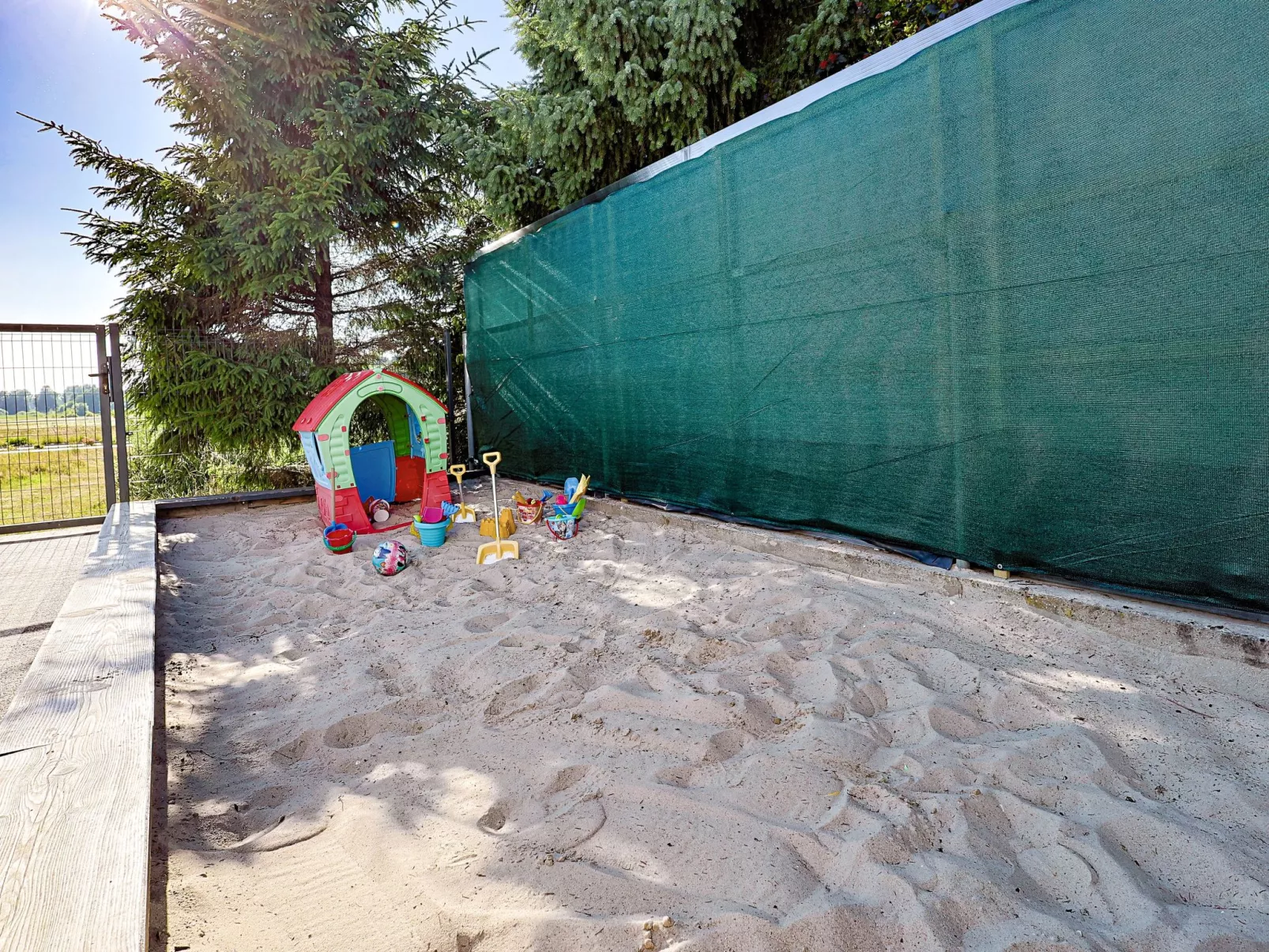 "Aurora" mit Terrasse-Draußen