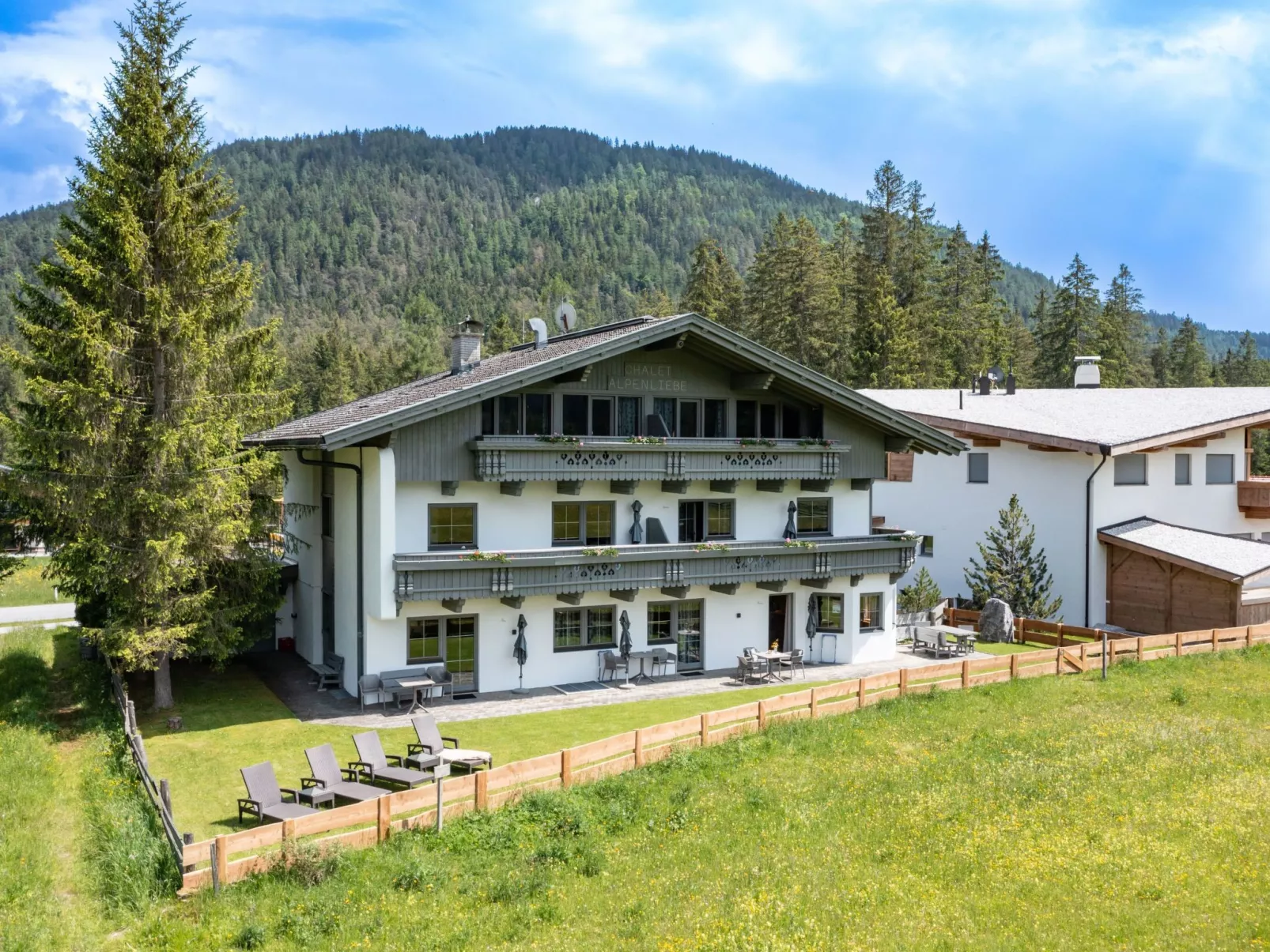 Appartement "Glücksmomente"-Draußen