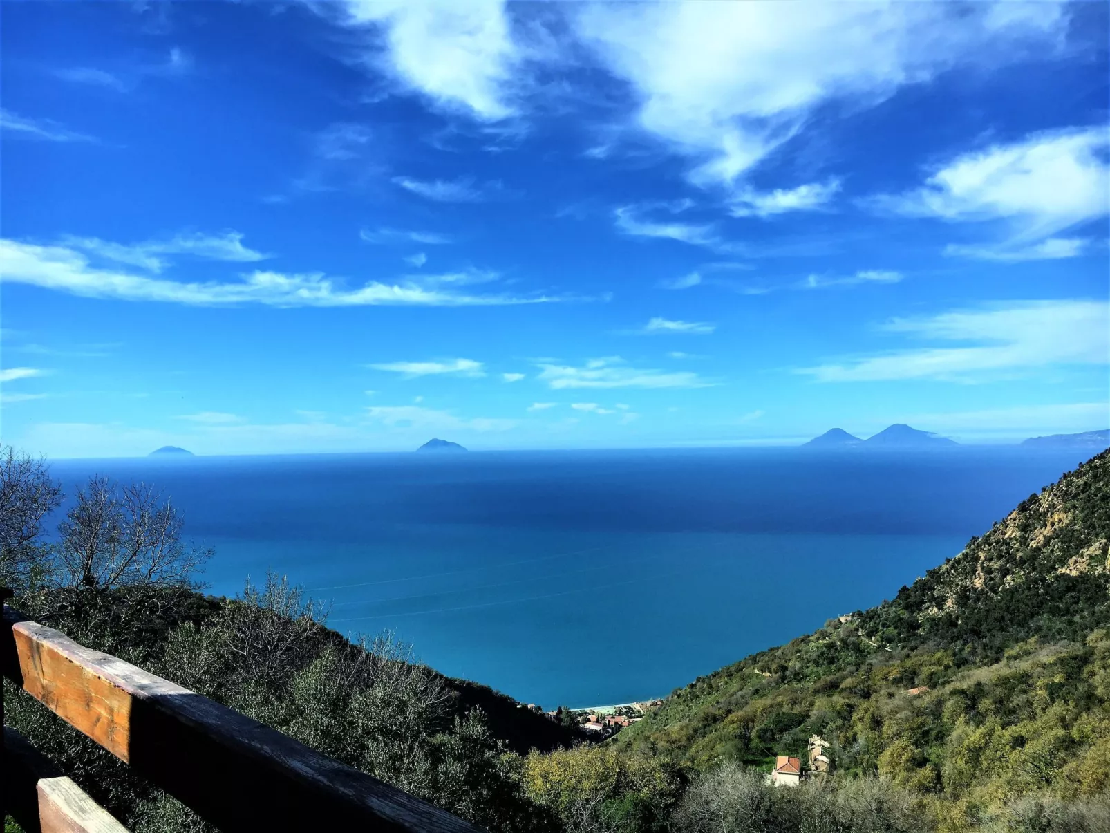 Granatapfel-Wohnung-Draußen