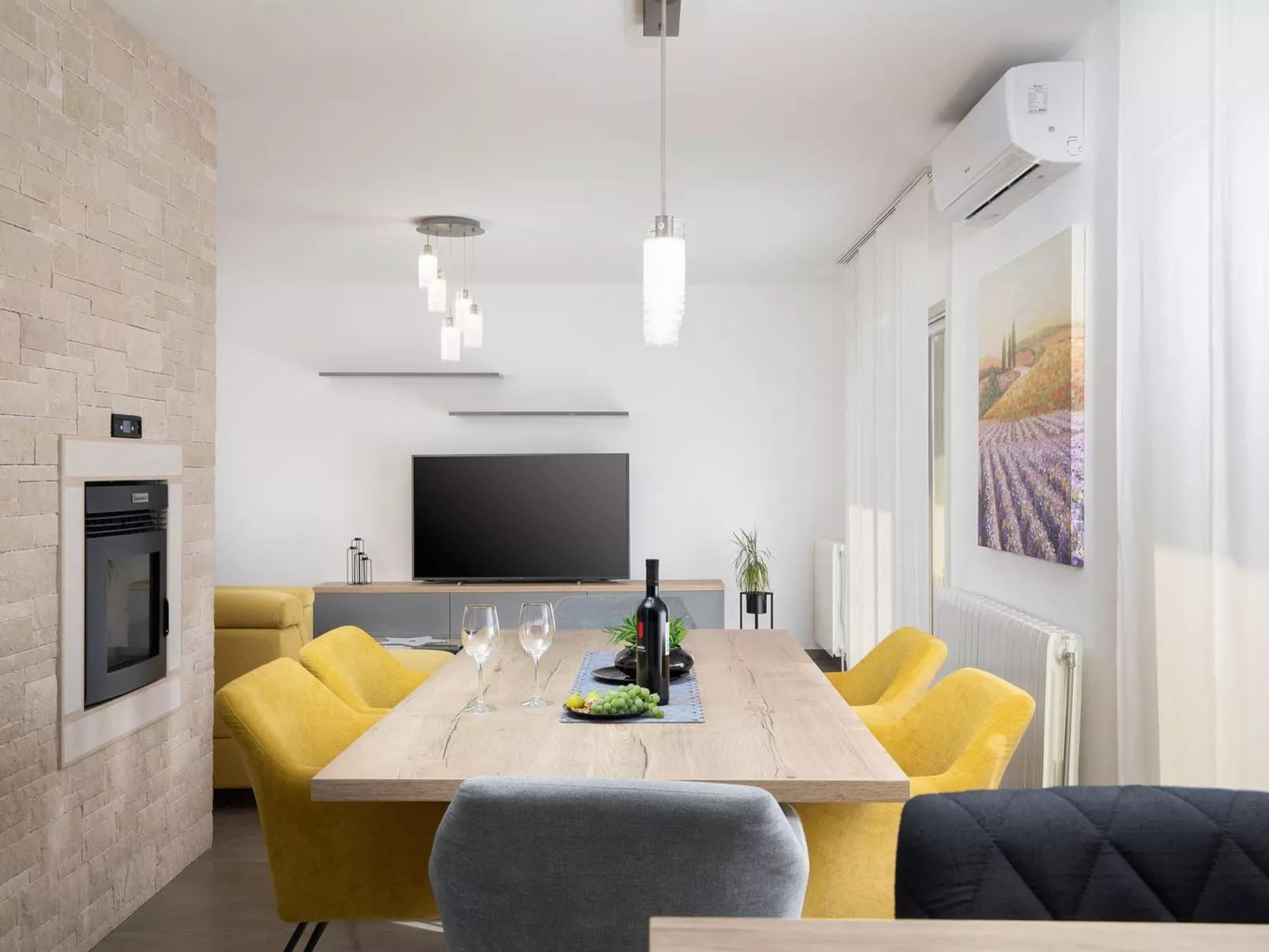 3-Schlafzimmer-Wohnung mit Gemeinschaftspool-Drinnen