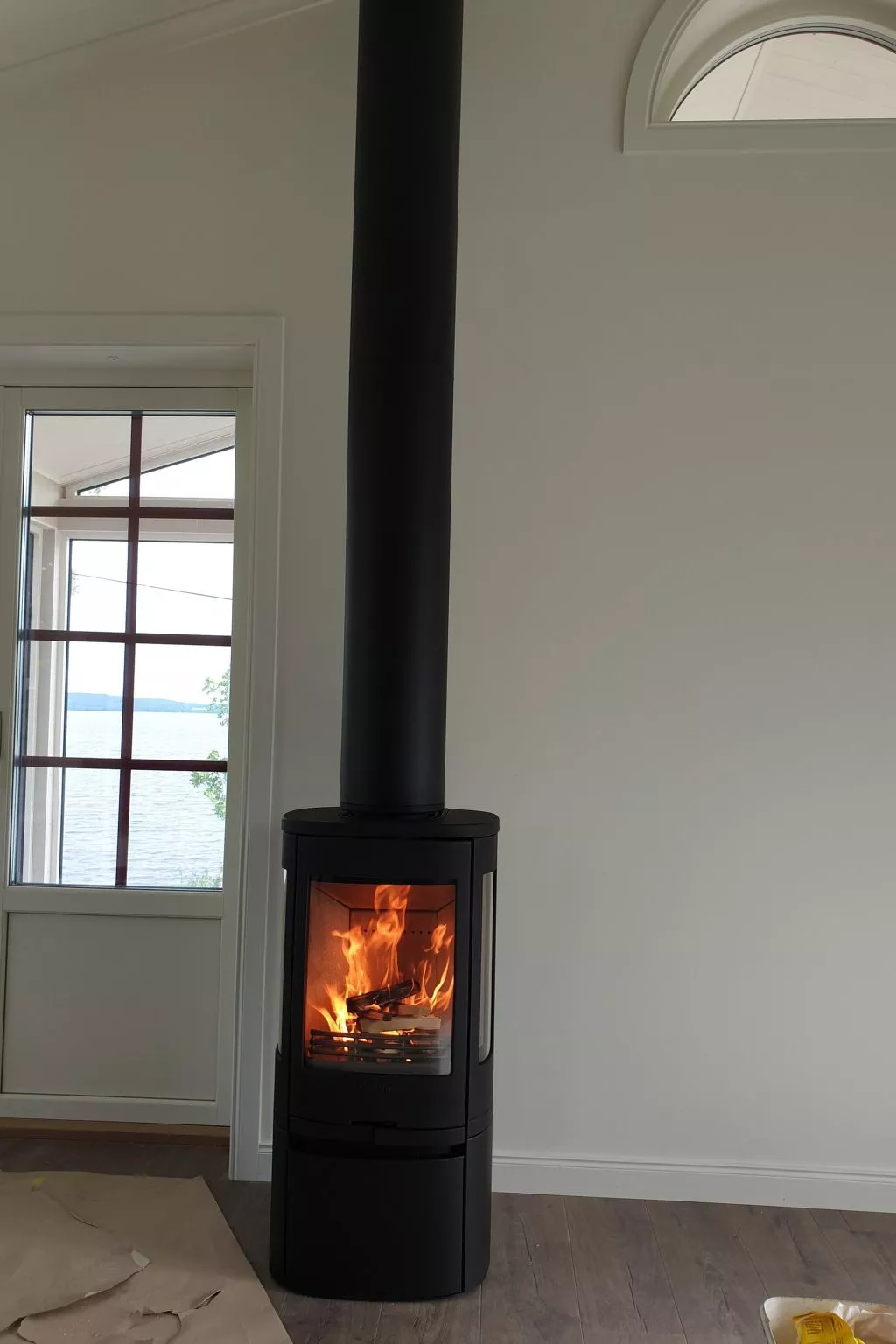 Schönes Ferienhaus am See Runn-Image-tags.info