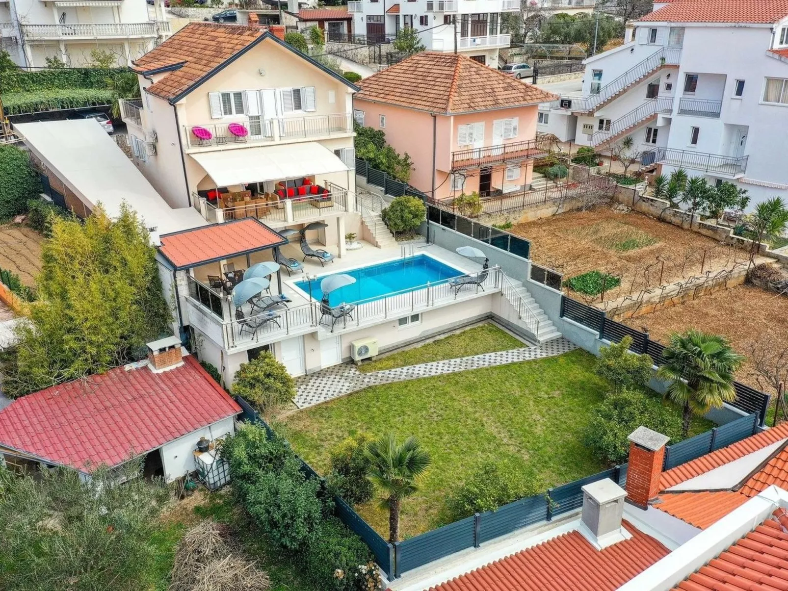 Villa Urban in Trogir mit privatem beheiztem Pool-Dedans