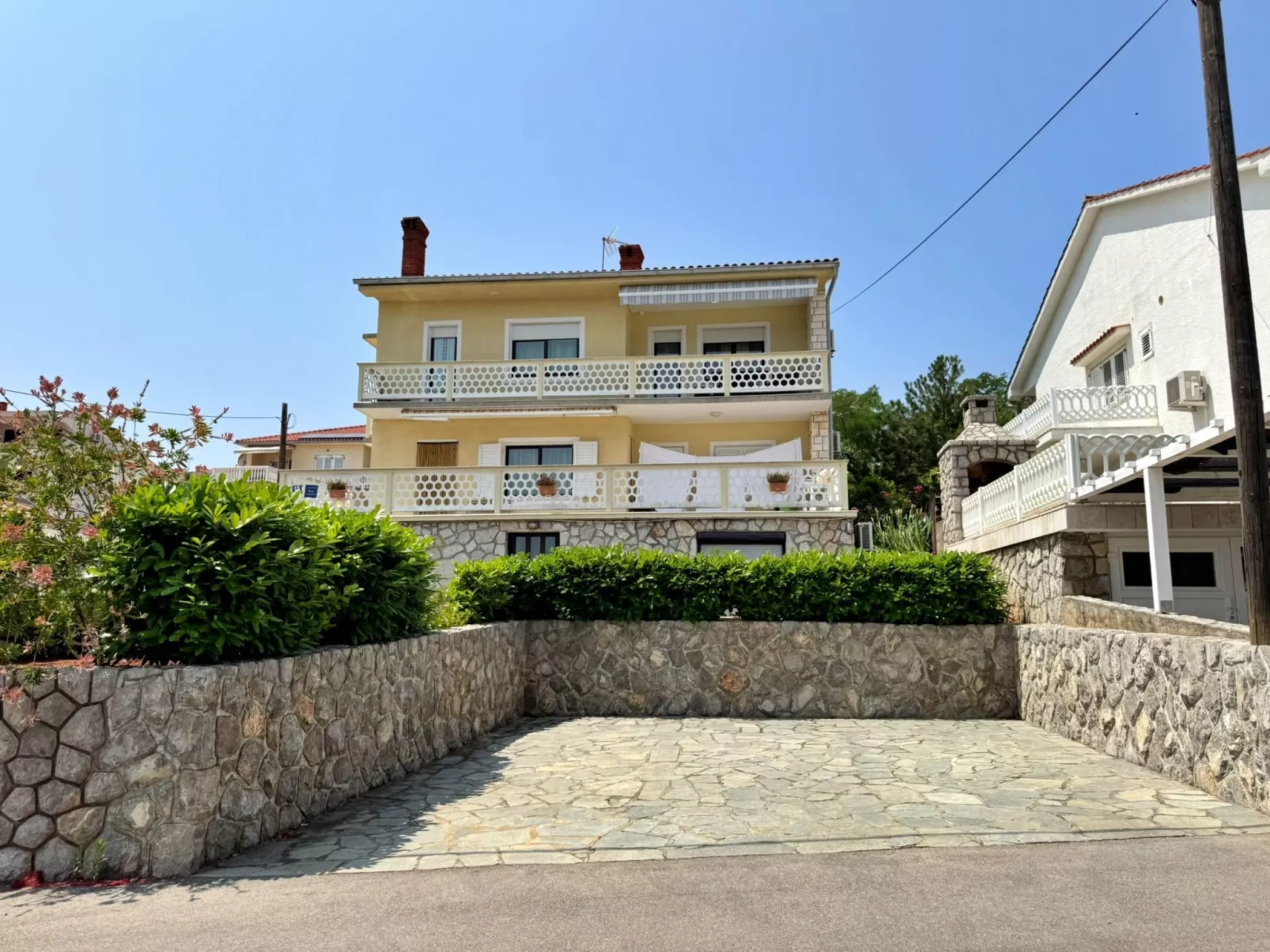 Apartment Rozi-Drinnen