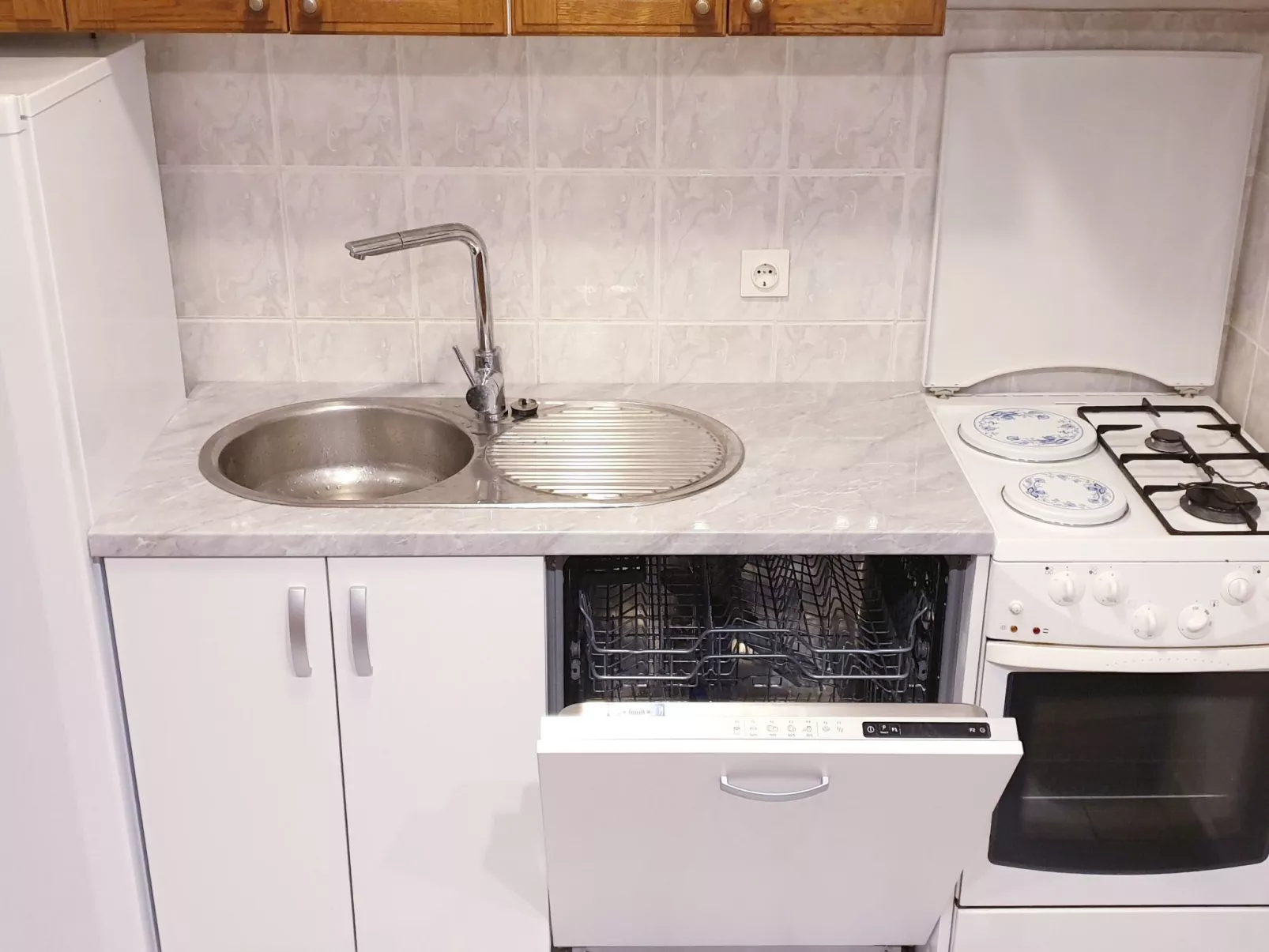 ''Adriana R.''-Drinnen