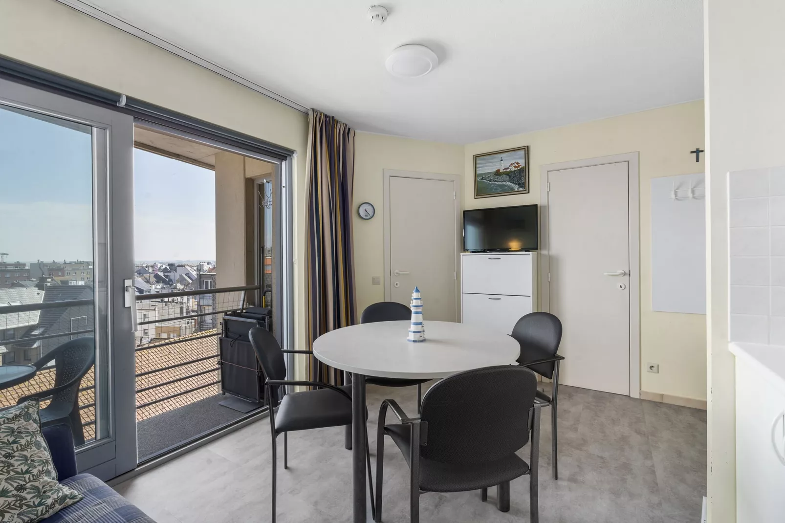 Ocean Suites 714-Dining room