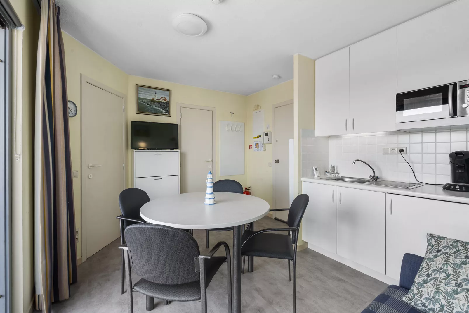 Ocean Suites 714-Dining room