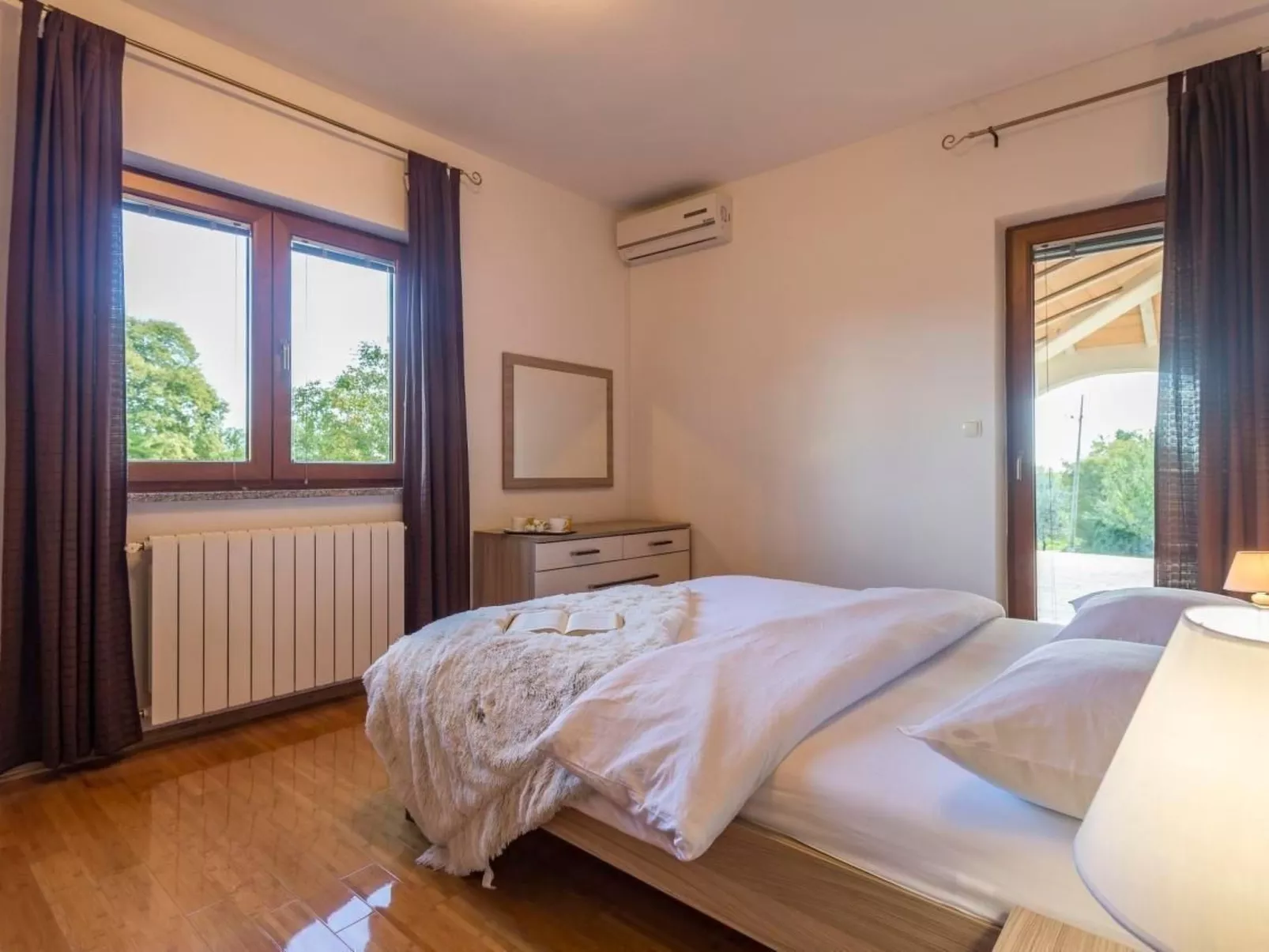 Villa Anavi mit privatem Pool und großem Garten-Drinnen