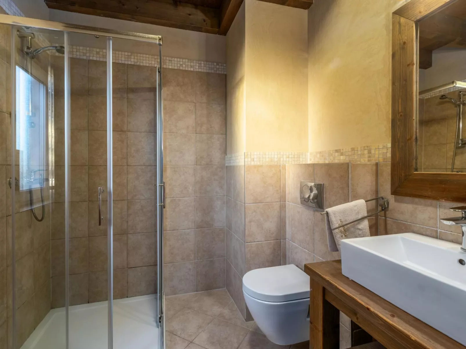 Villa Nocciola mit 6 Schlafzimmern in Meeresnähe-Drinnen