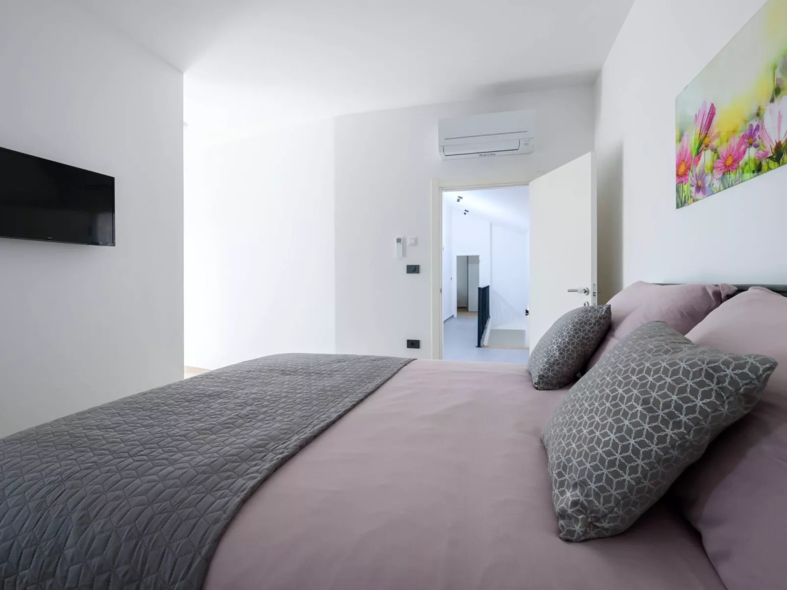 Villa Grande, klimatisiert und mit Pool in Jursici-Inside