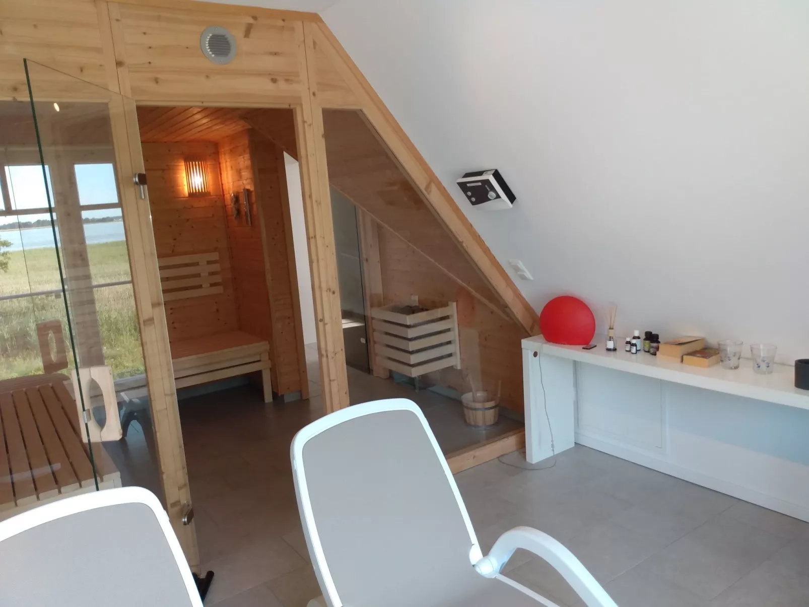 Admiral's Corner Lee-Dedans