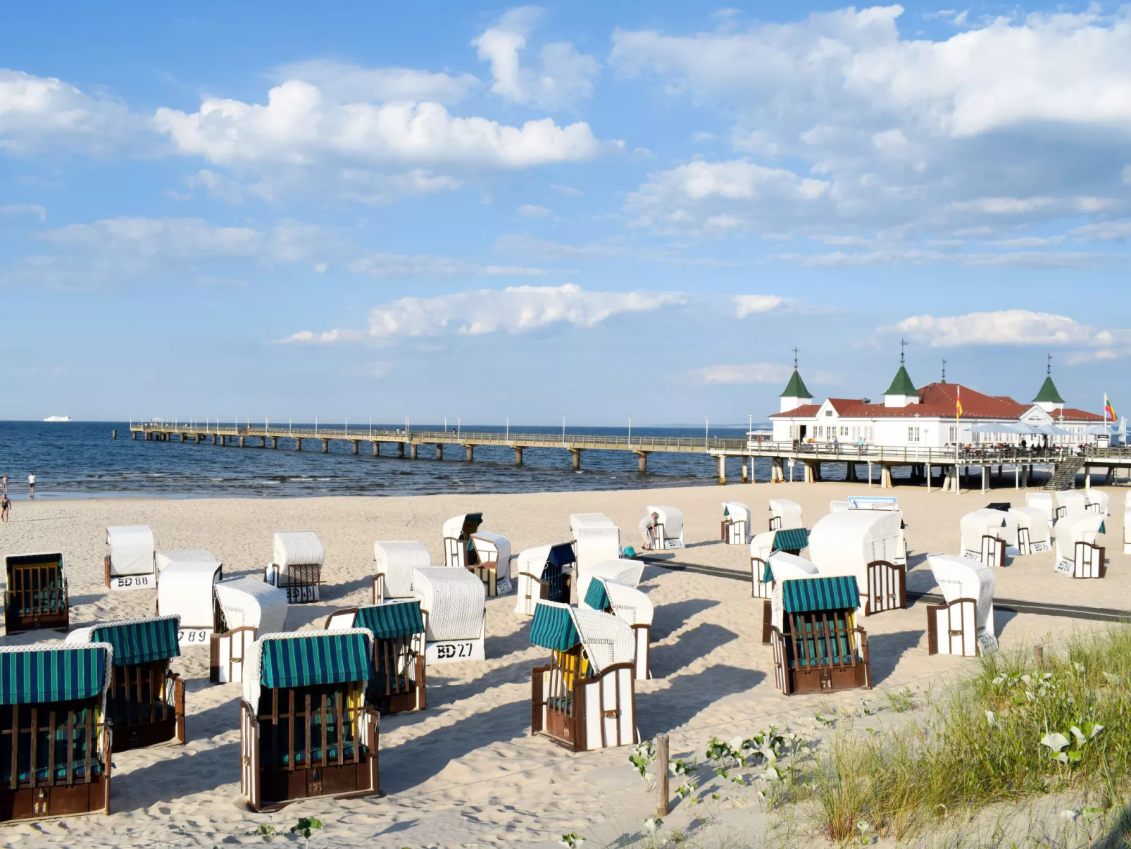 Kleine, frisch renovierte Zwei-Zimmerwohnung-Area