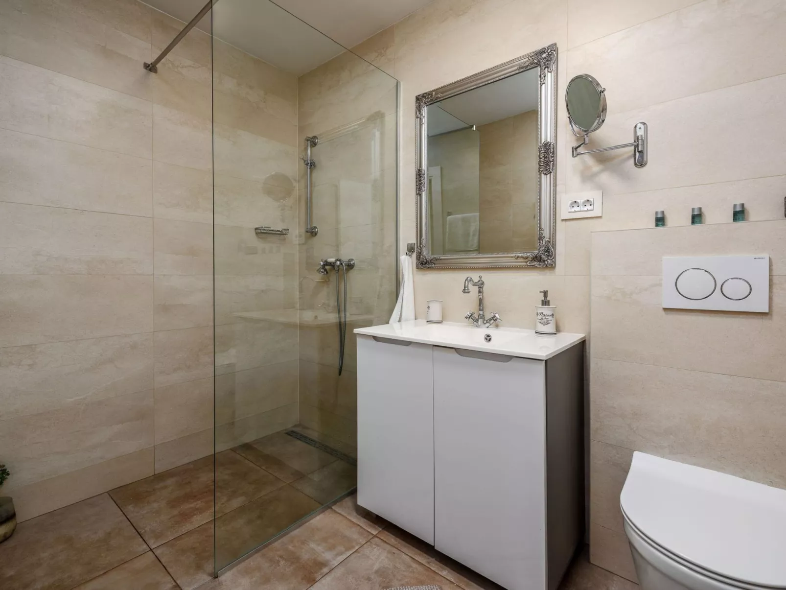 Villa Valtura-Inside