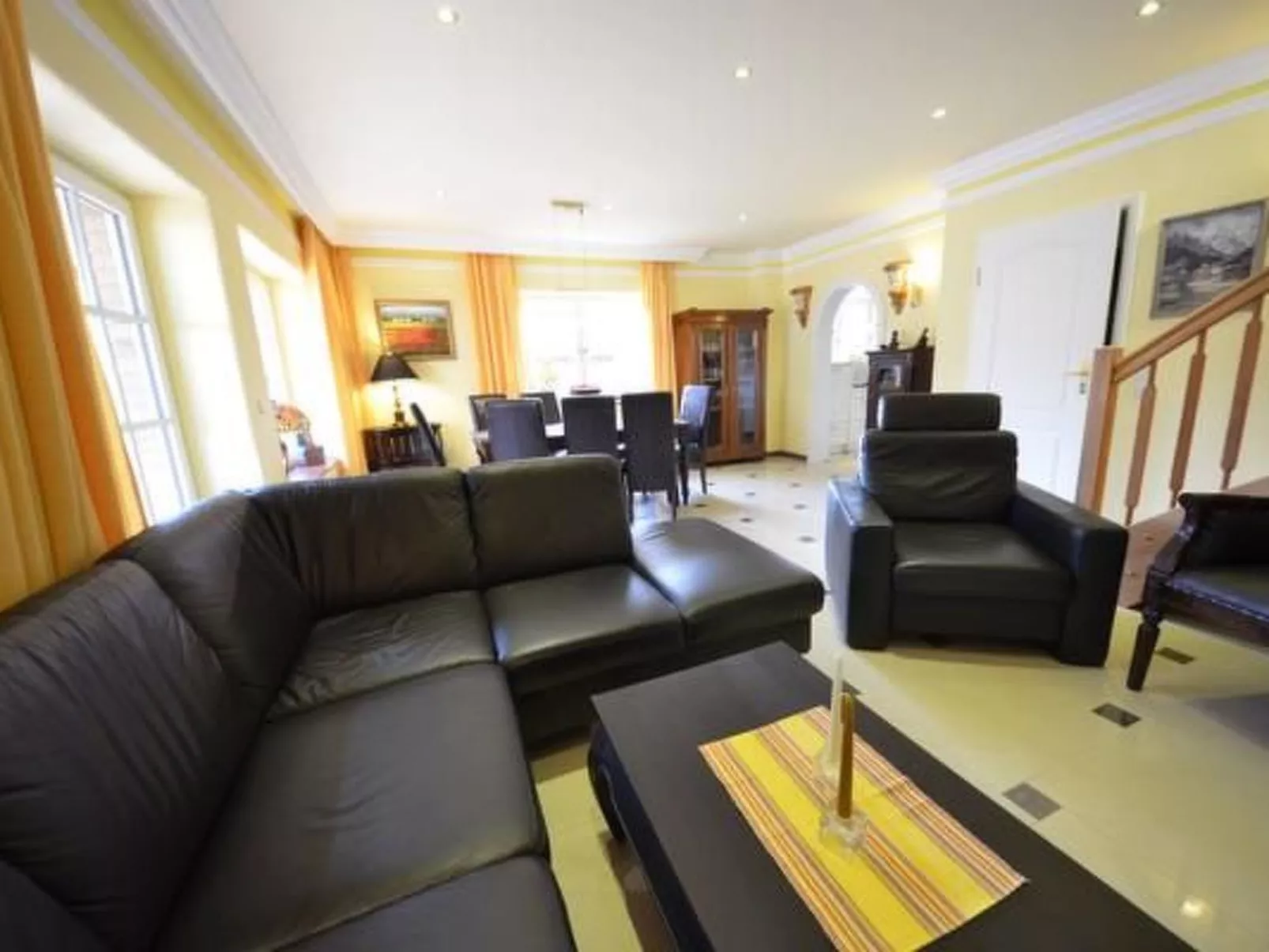 Bel Monte mit Garten und Terrasse-Dedans