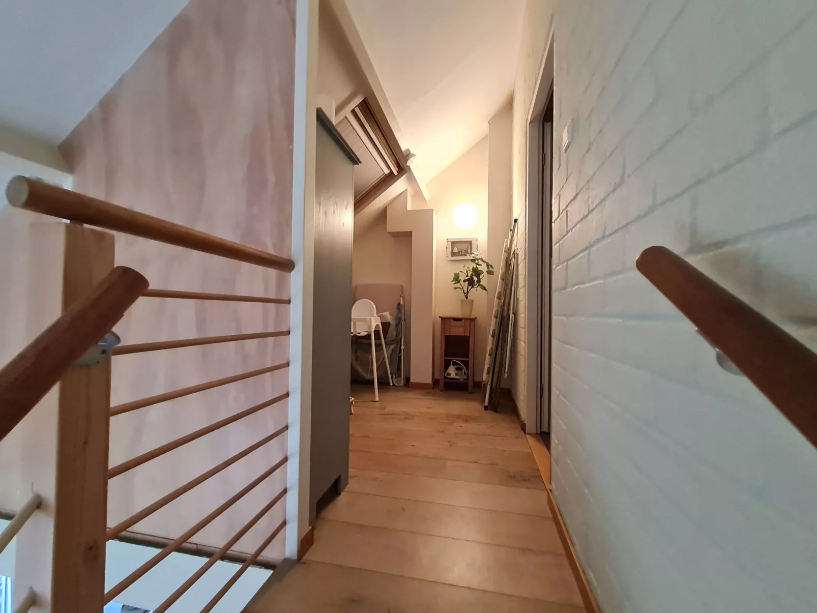 "Buurtweg 121"-Drinnen