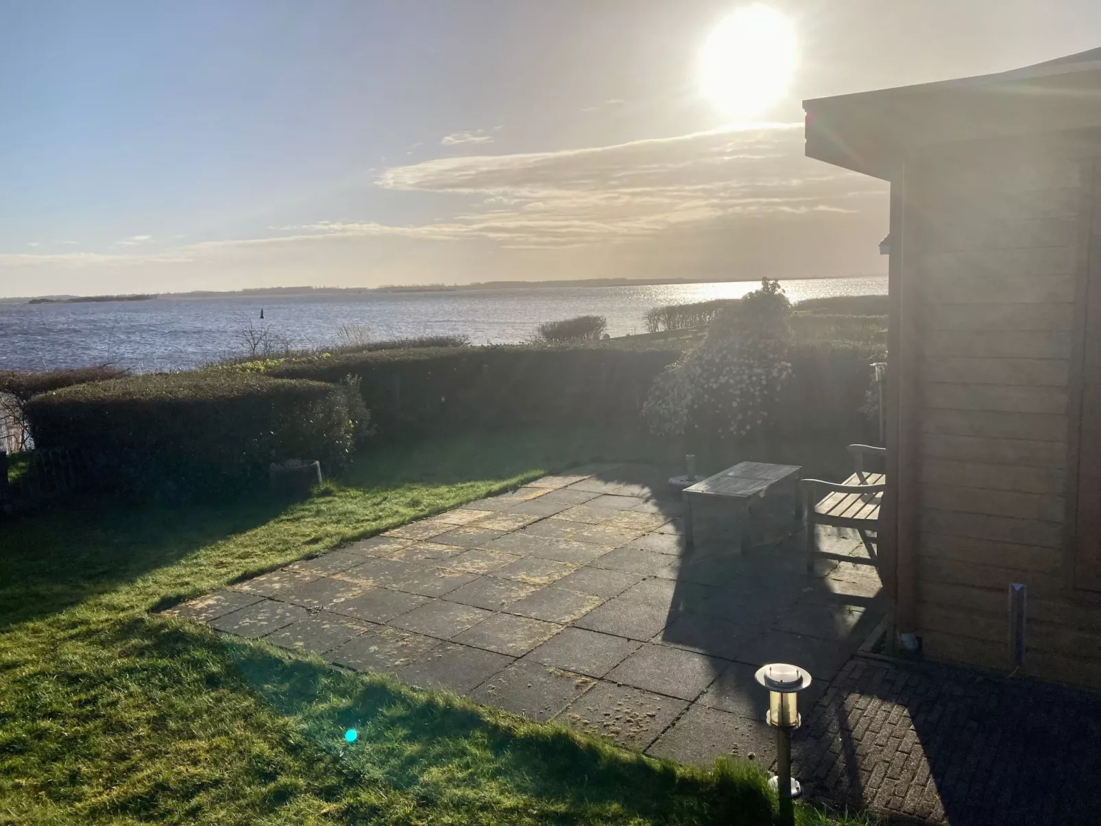 Haus Sonnenschein mit Blick auf das Lauwersmeer-Drinnen