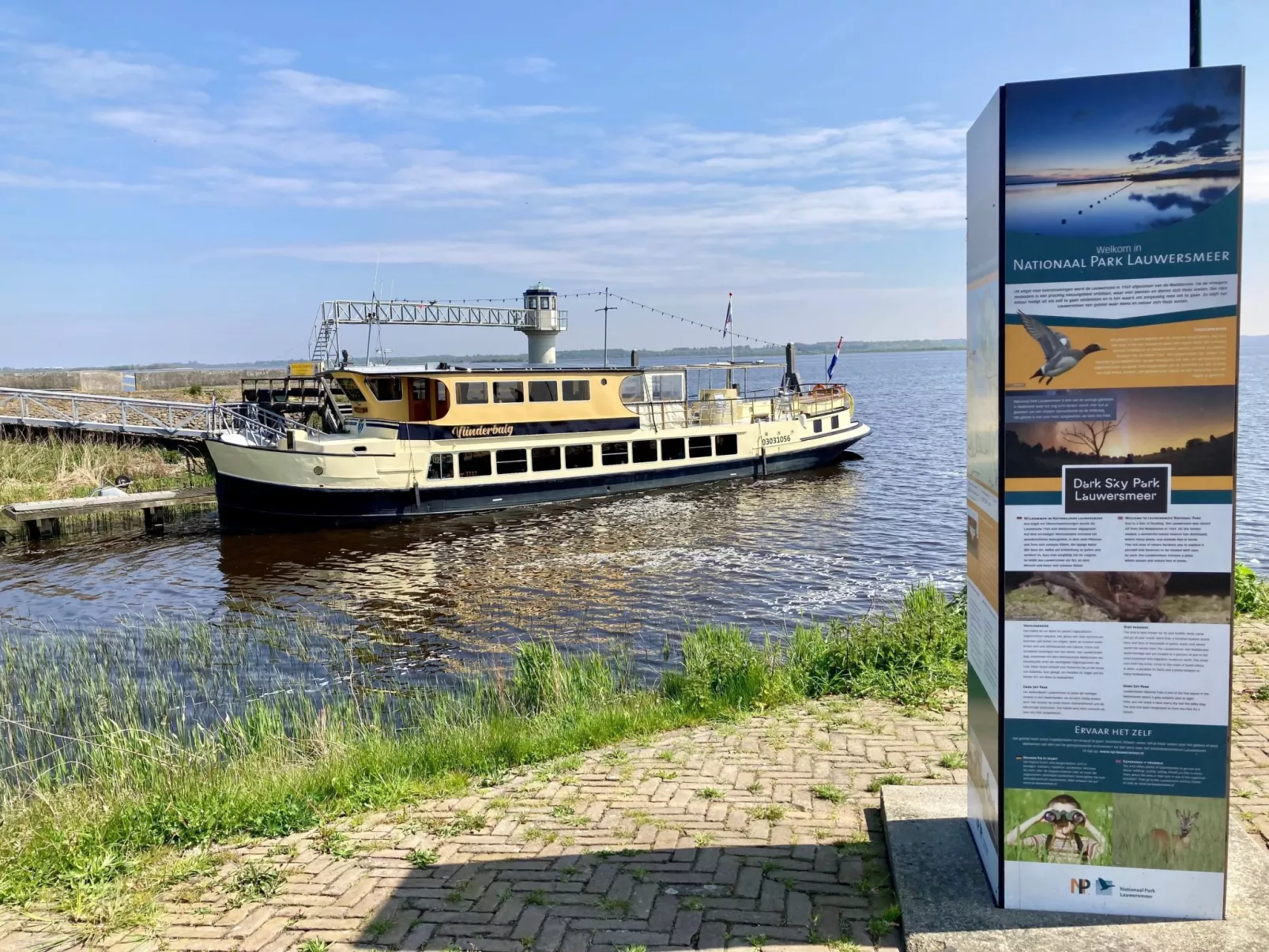 Chalet Ufergrundstück mit eigenem Angelplatz-Outside