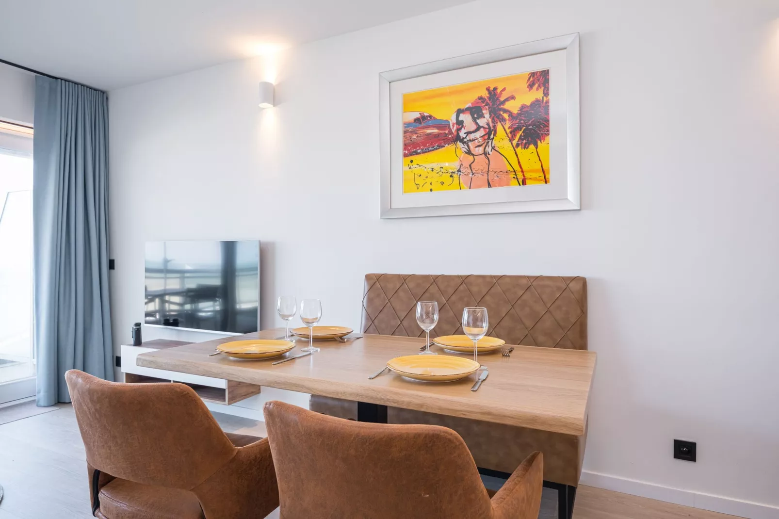 Exception 0103-Dining room