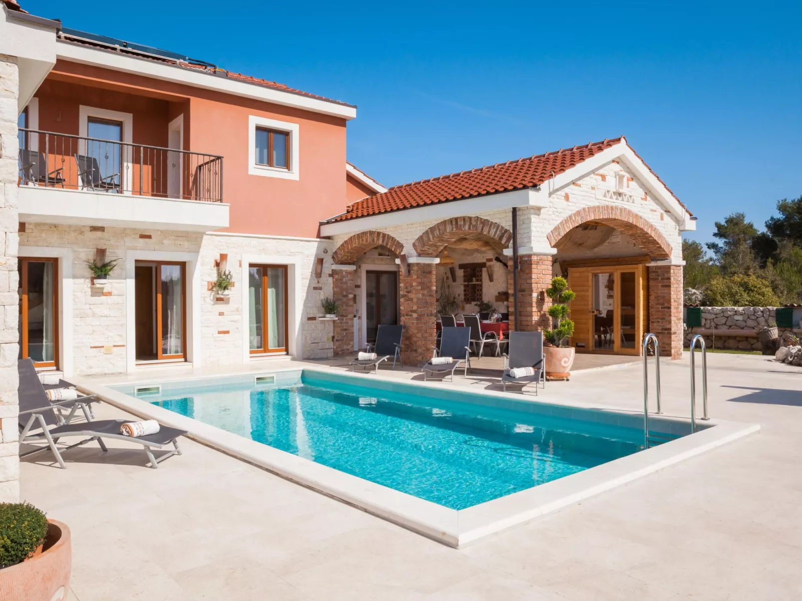 Villa Mittelmeer Paradies-Draußen