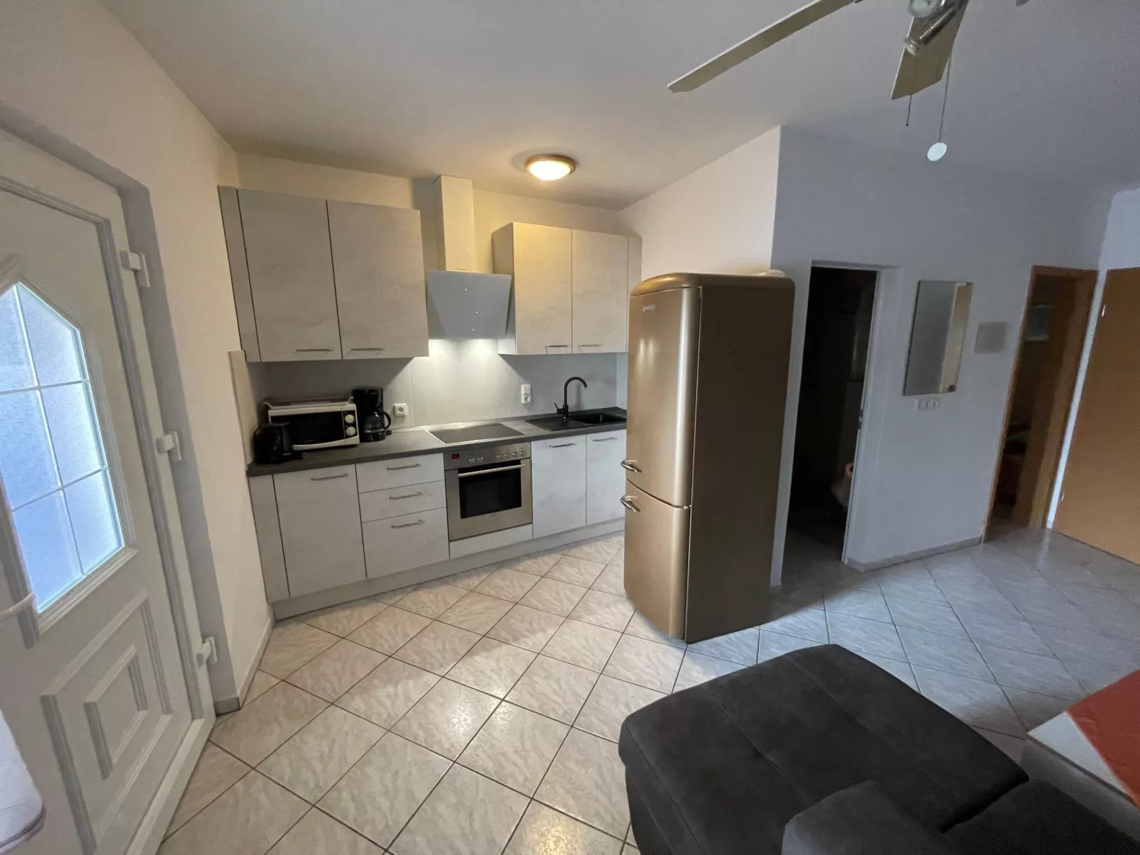 Moderne Ferienwohnung für 4 Personen-Drinnen