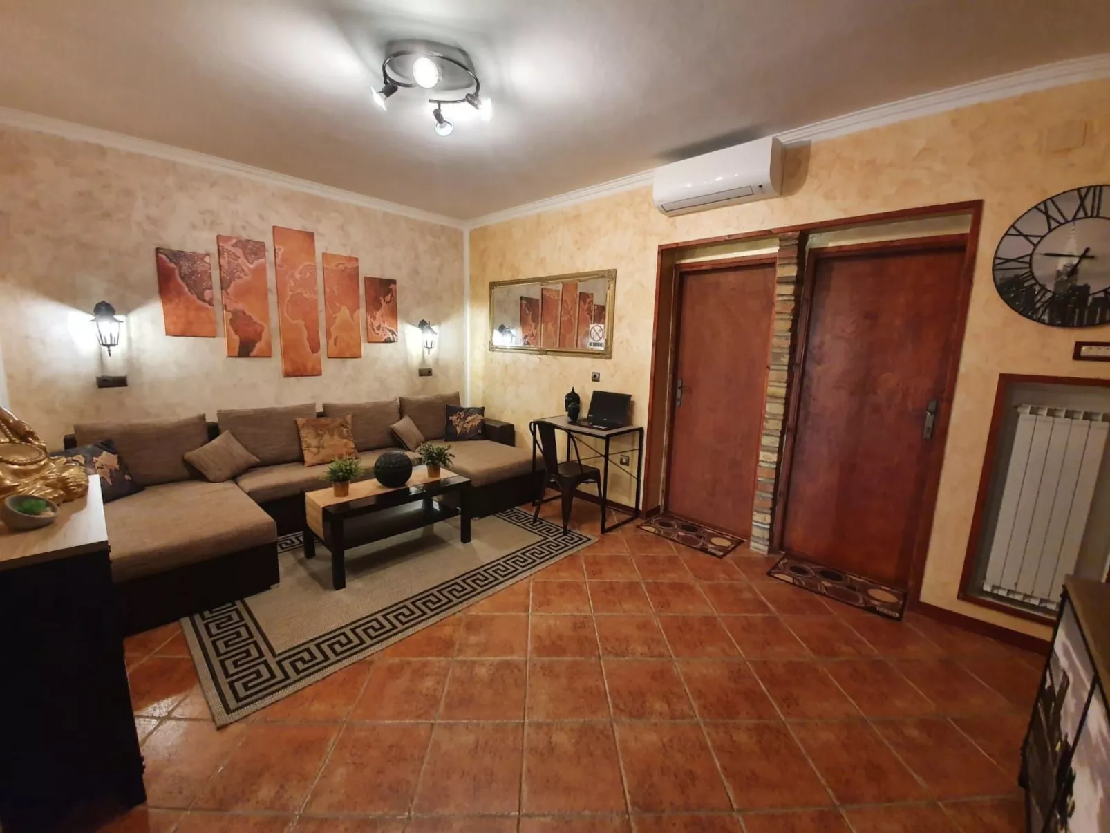 Wohnung 'Ivaana' mit Privatparkplatz-Drinnen