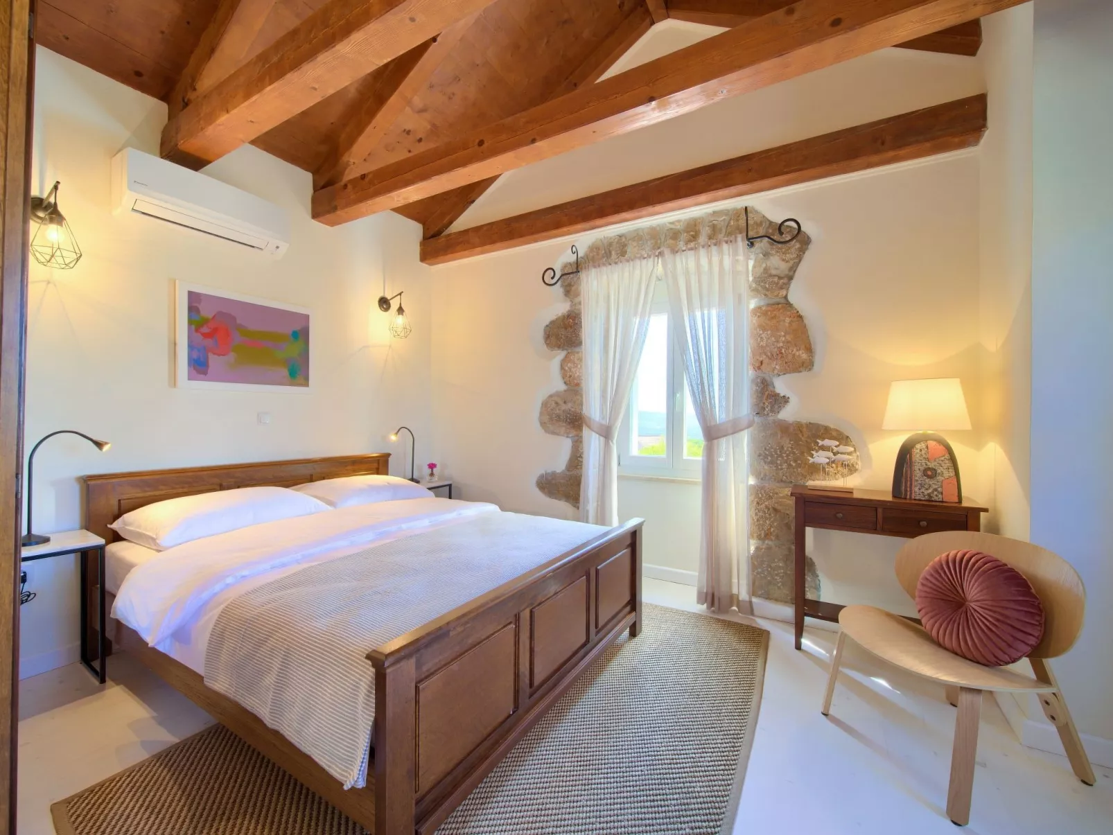 Steinvilla Margaret mit Pool und besonderem Flair-Image-tags.info