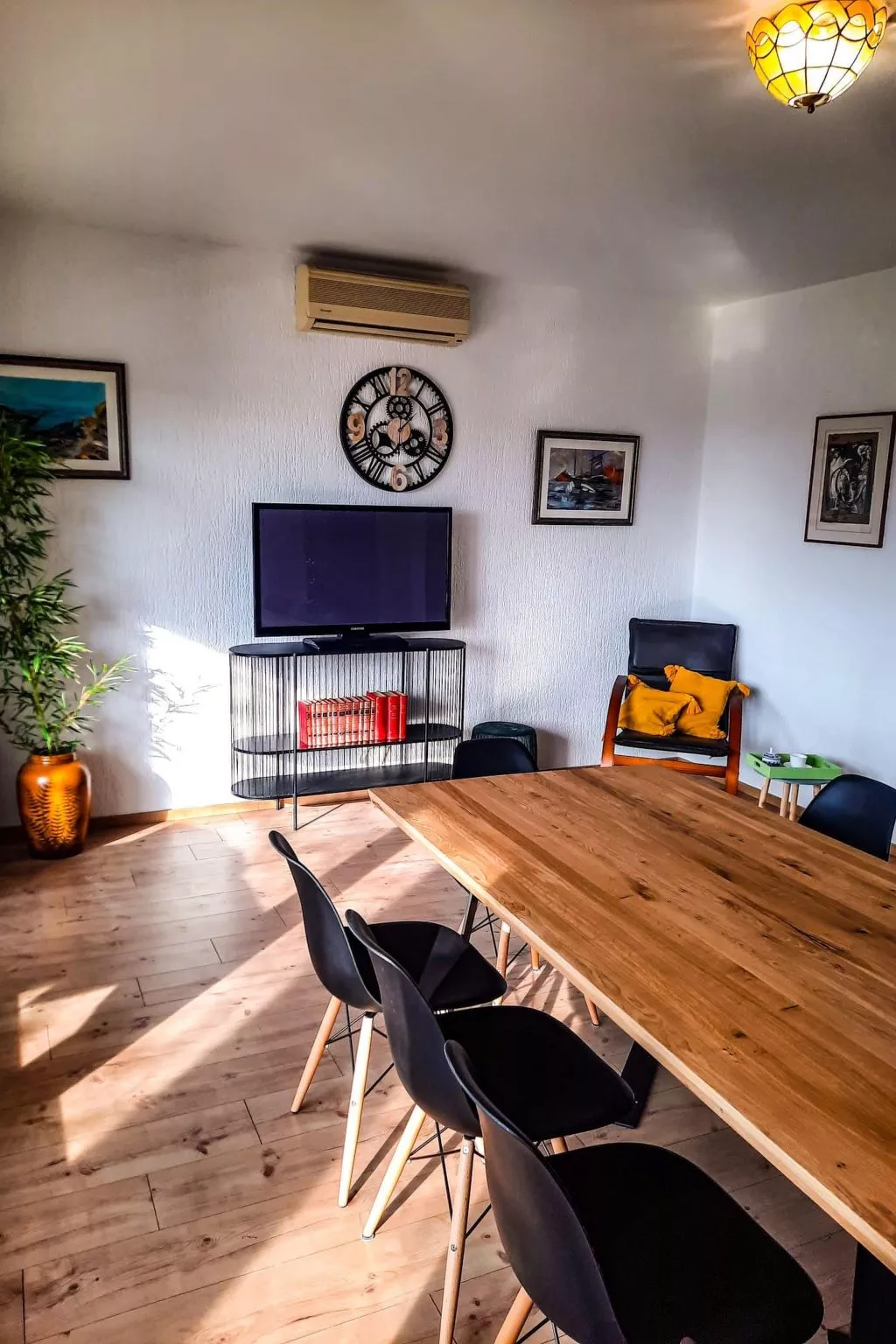 Sehr geräumige Villa mit Pool-Image-tags.info