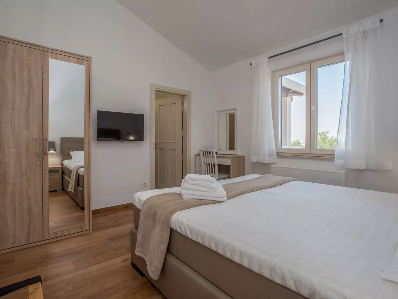 Tolles Ferienhaus in Deklići mit Privatem Pool-Dedans