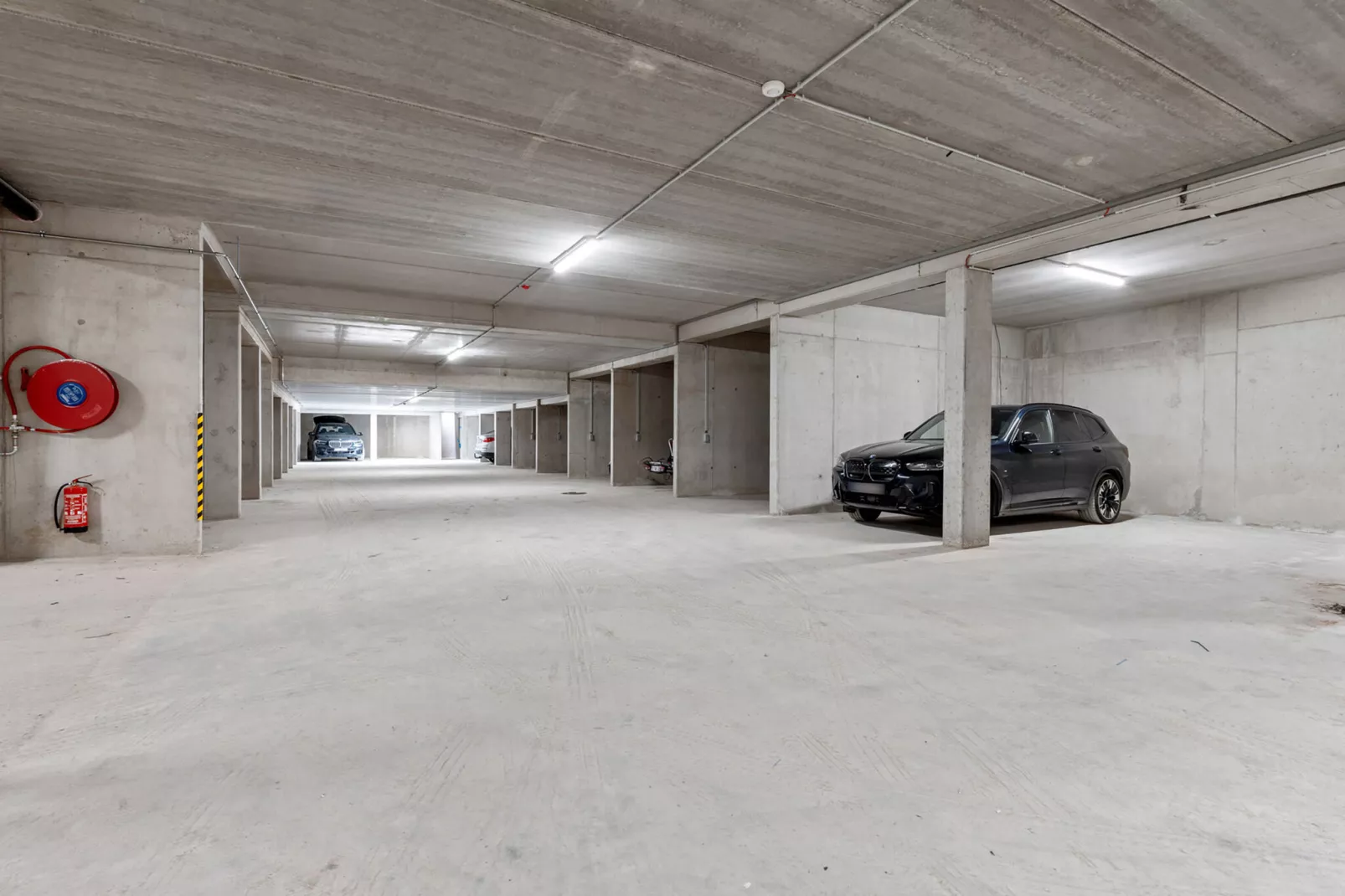 Maple Leaf 302-Facilities