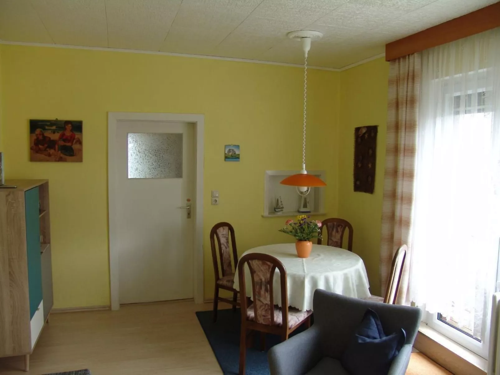 Uns Oellernhuus-Dedans