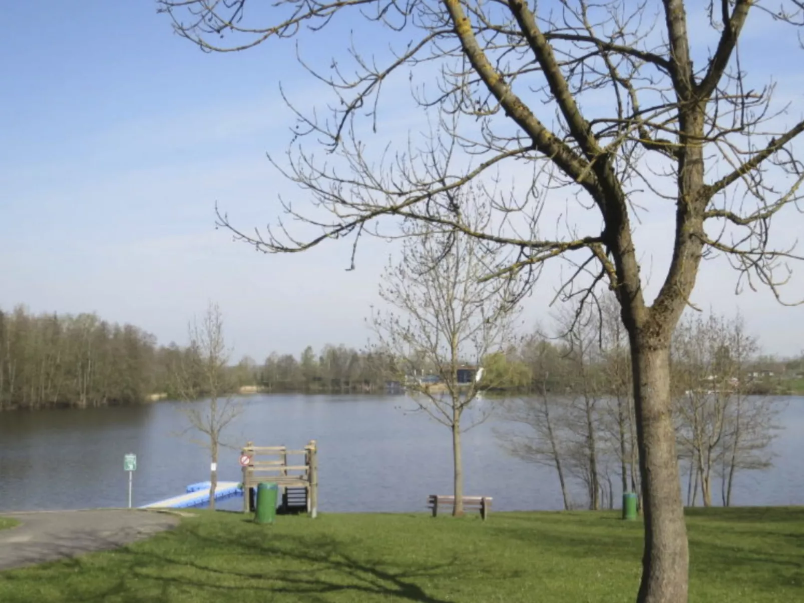Idyllisches Ferienhaus mit Balkon und Garten-Draußen
