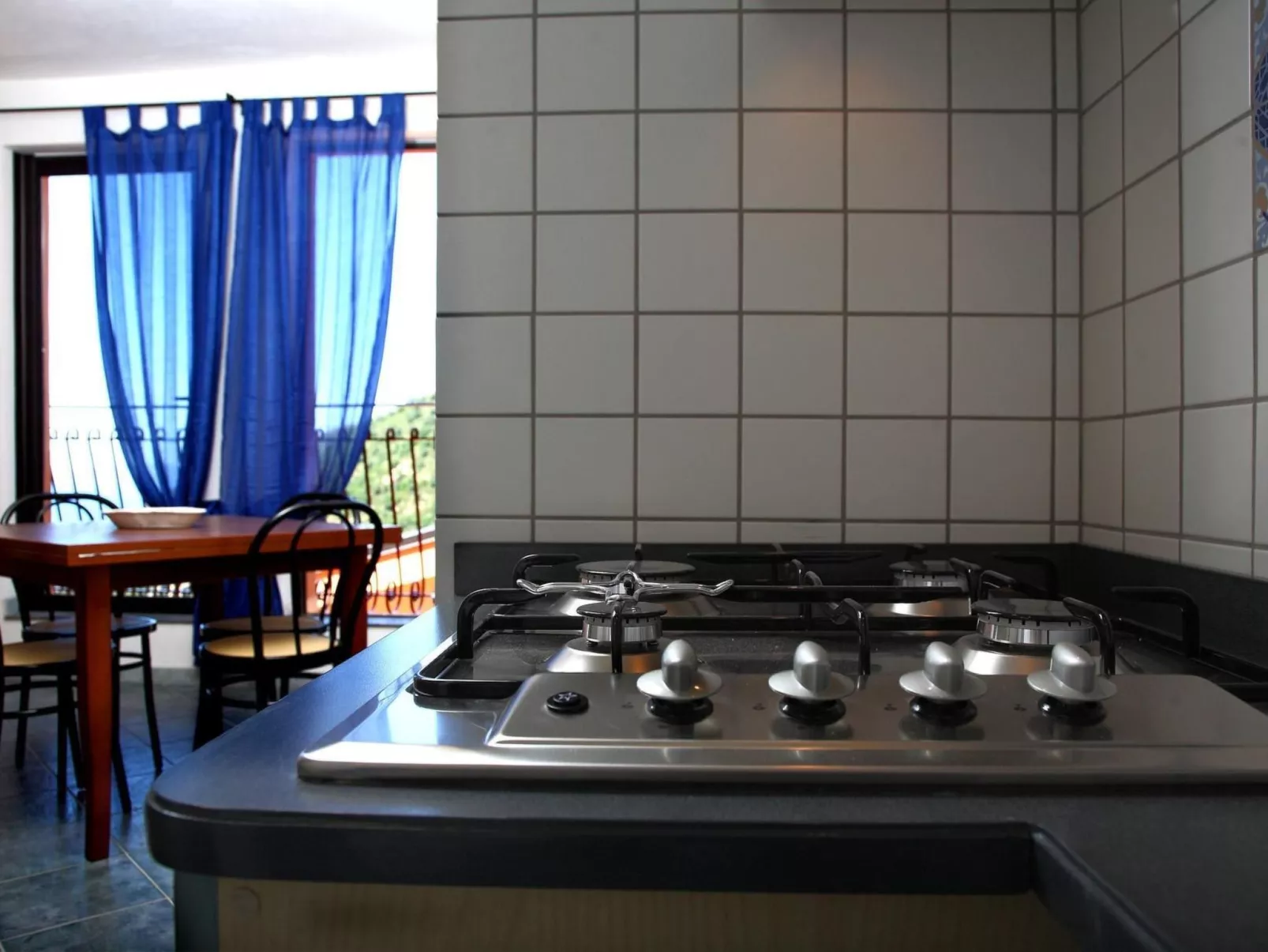 Flacher Kirschbaum-Drinnen