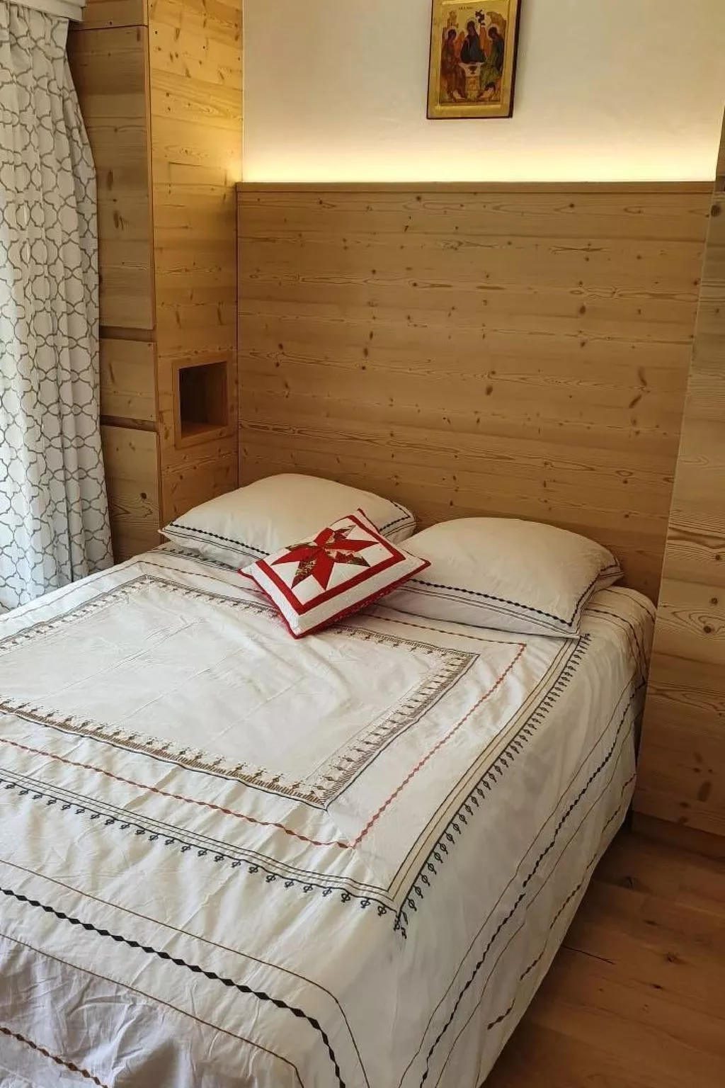 Mit Blick auf die Berge-Inside