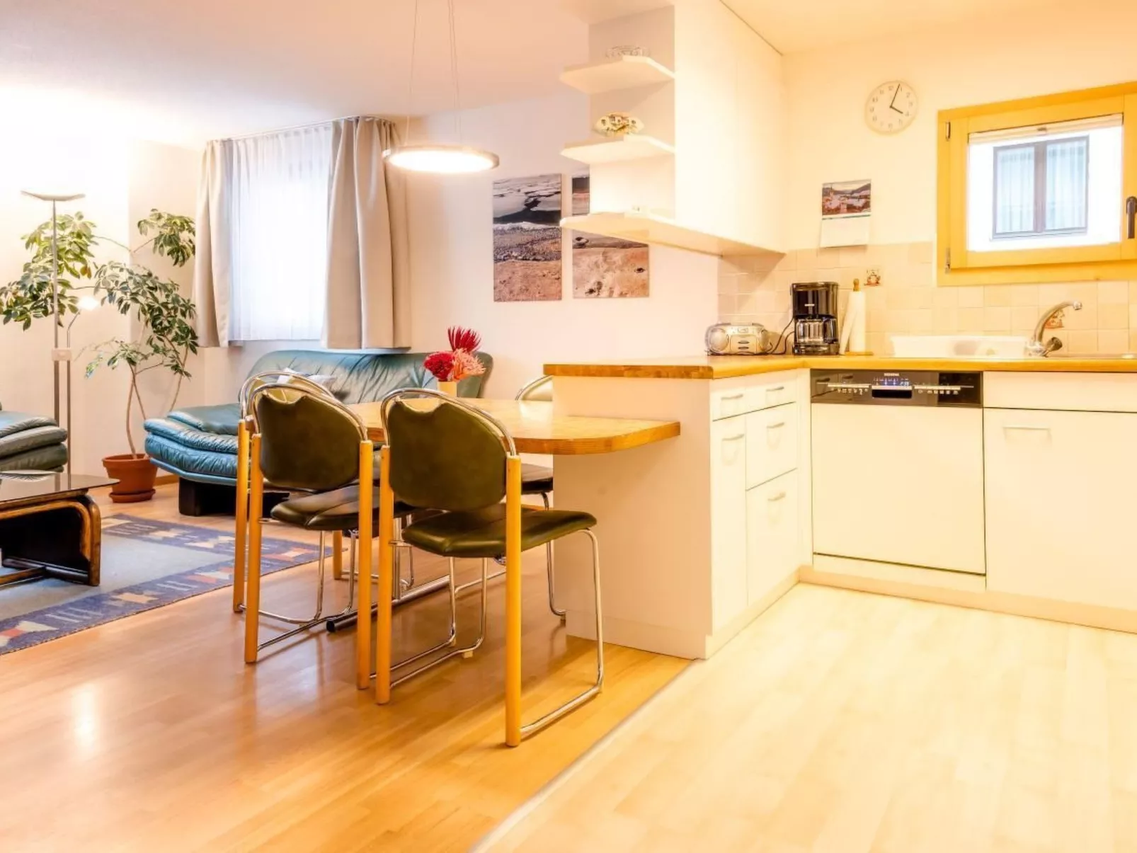 Chesa La Capriola-Dedans