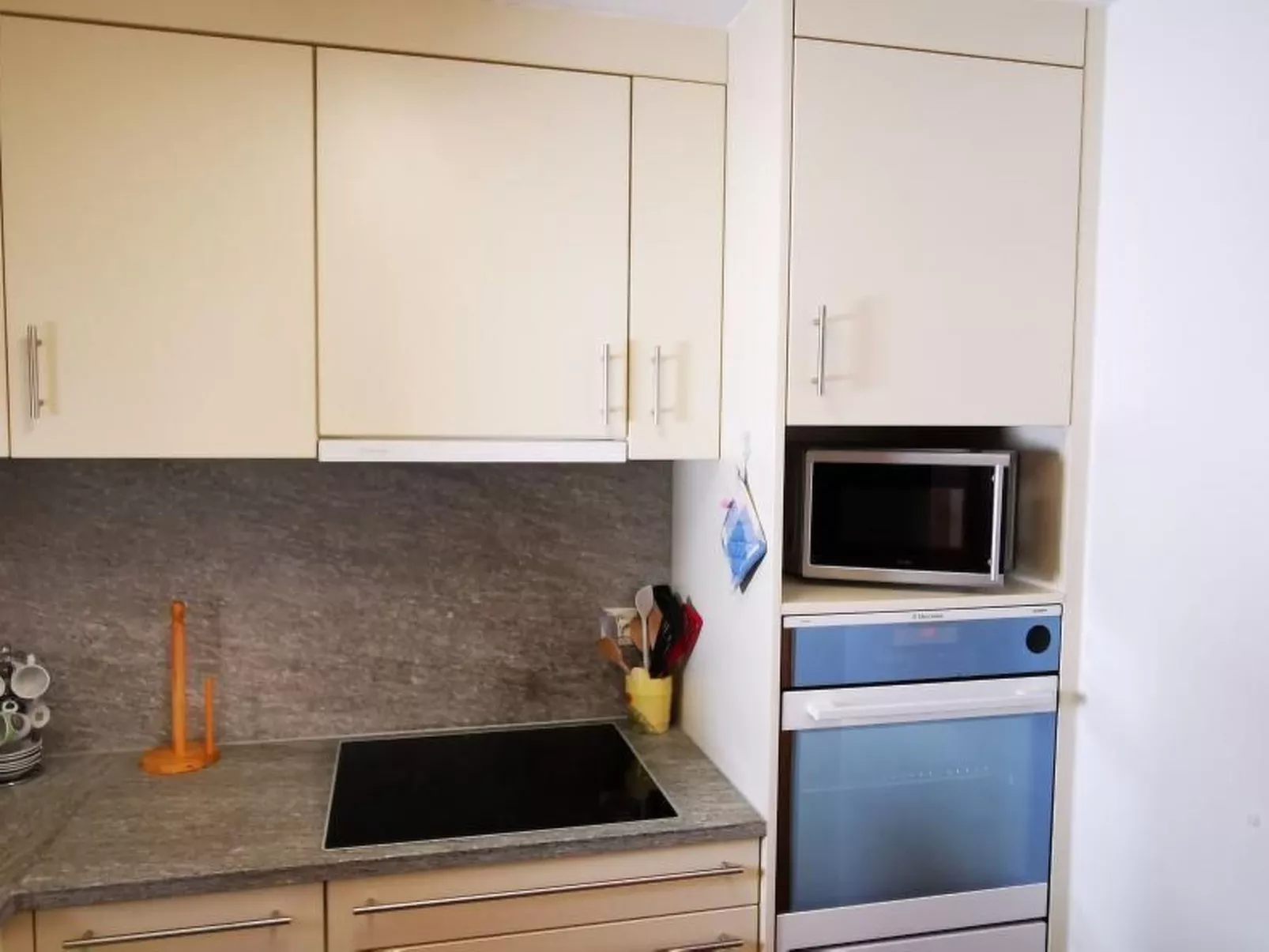 Via charels sur 8-Inside