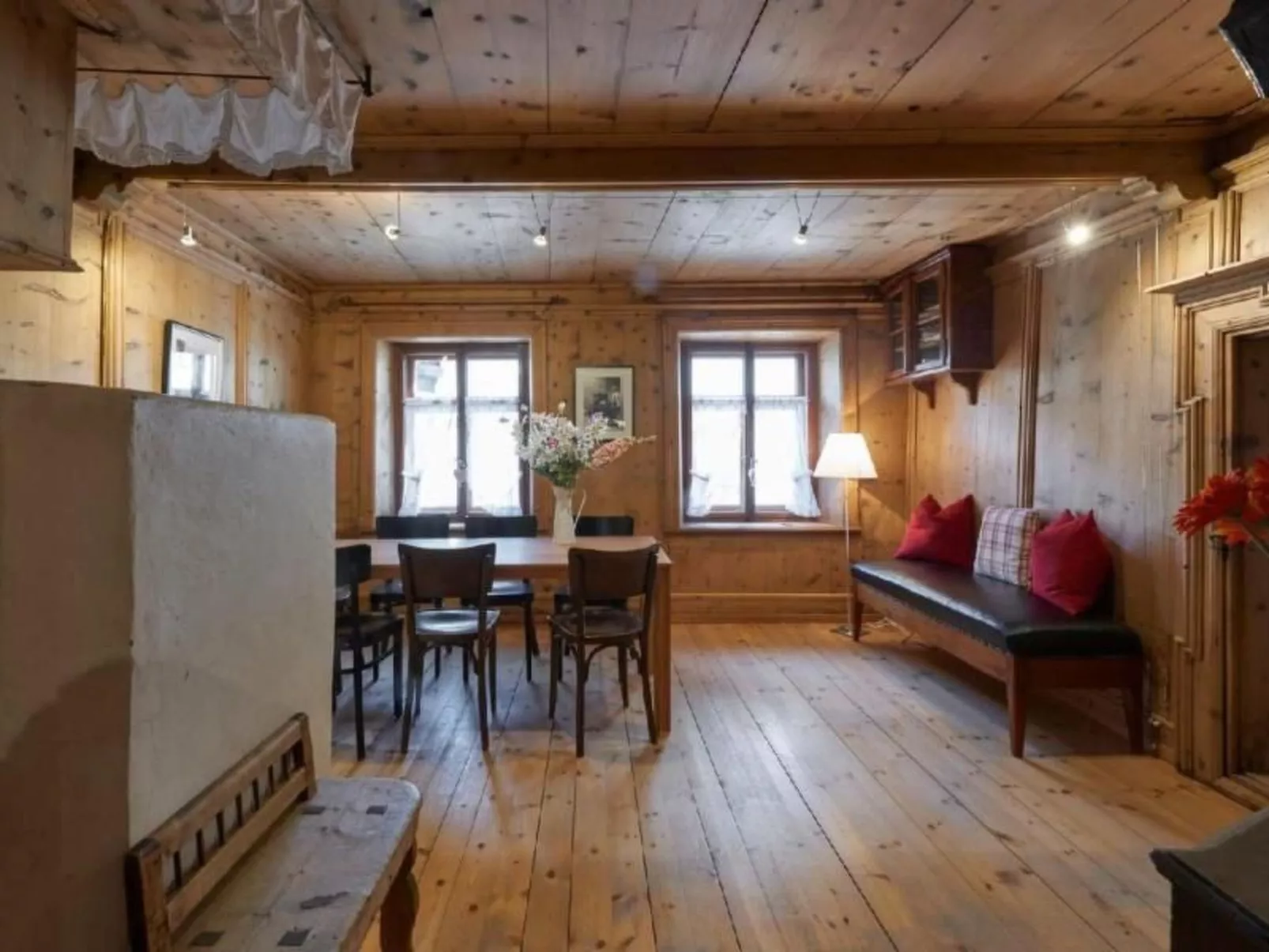 Engadina unten-Inside