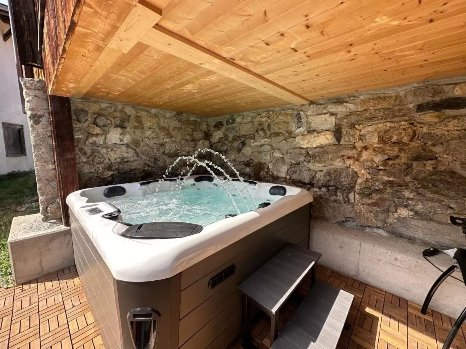 Chalet Brünig mit zwei Wohnungen-Dehors