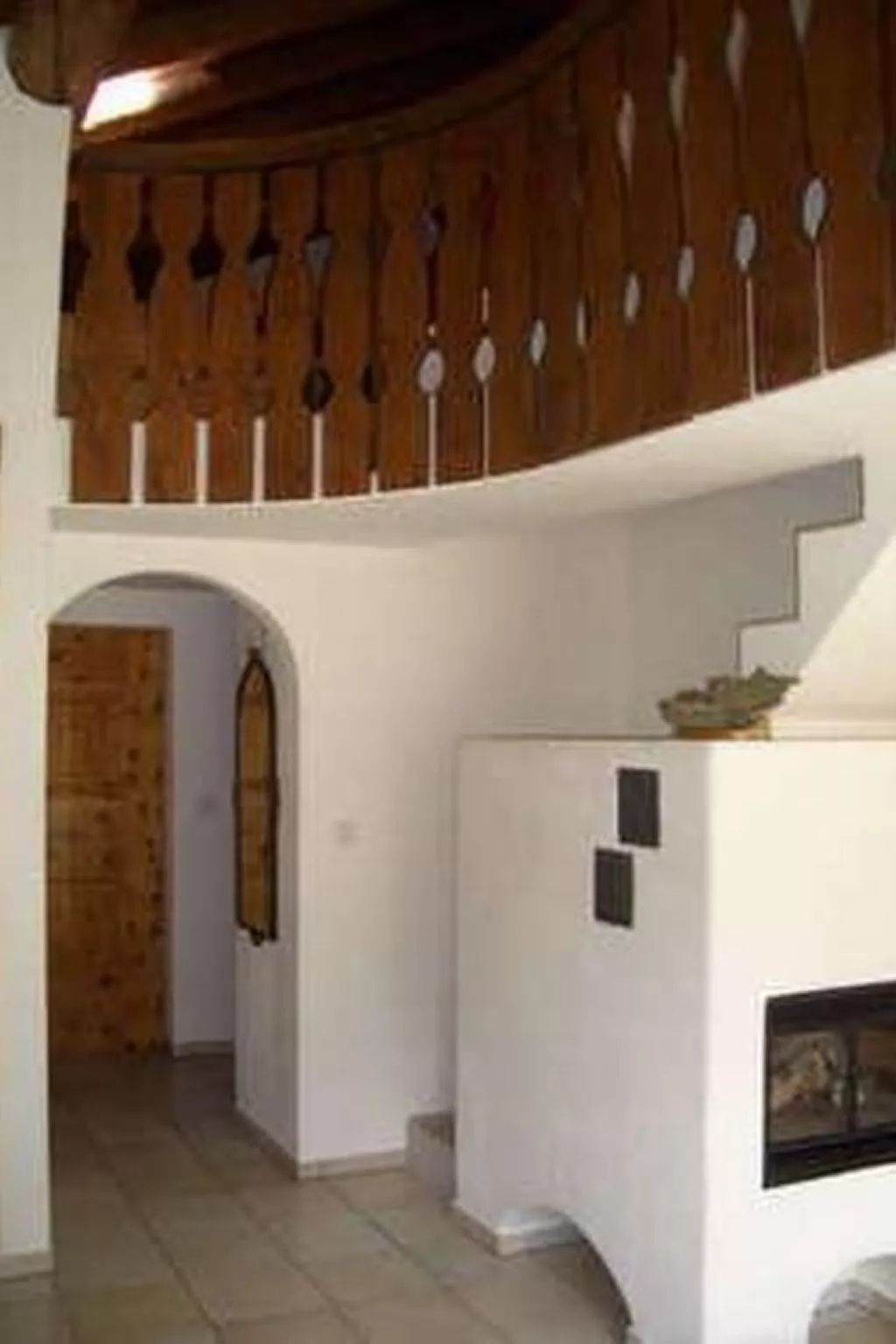 Curtins Sassella 1-Inside