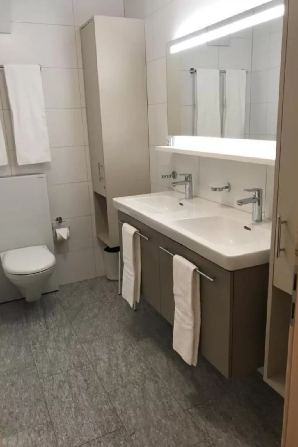 Chesa Arnica 3-Drinnen